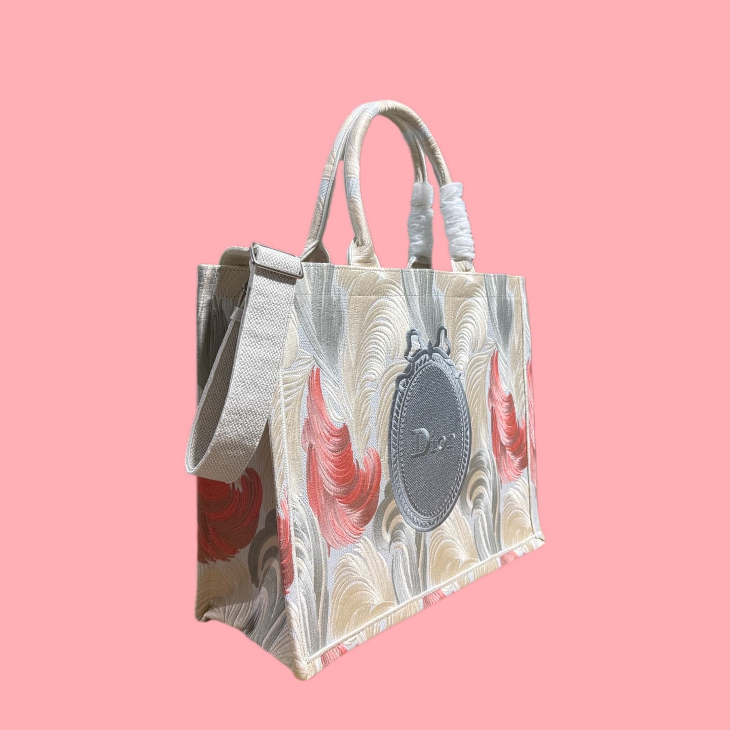 C1793 Details of Diore JWA’s new bags in the first season! The classic bags now have a modern touch. — image 2