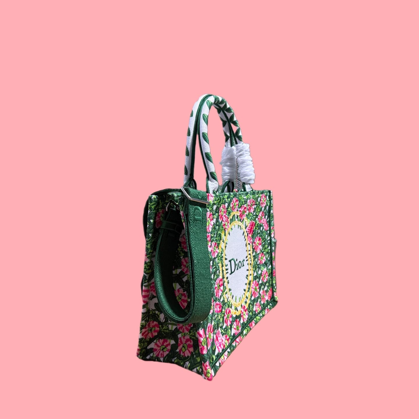 C1795 Details of Diore JWA’s new bags in the first season! The classic bags now have a modern feel. — image 2