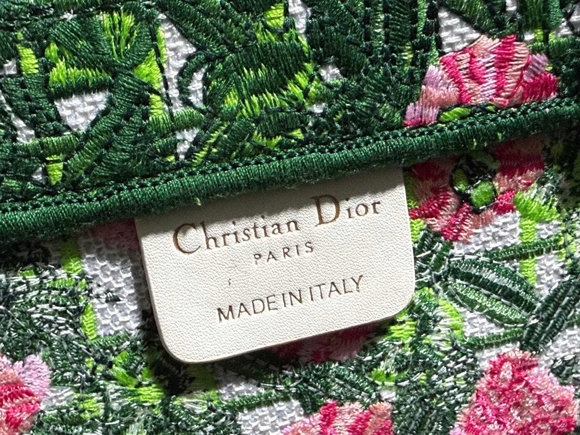C1796 . Details of Diore JWA’s new bags in the first season! The classic bags now have a modern touch — image 7