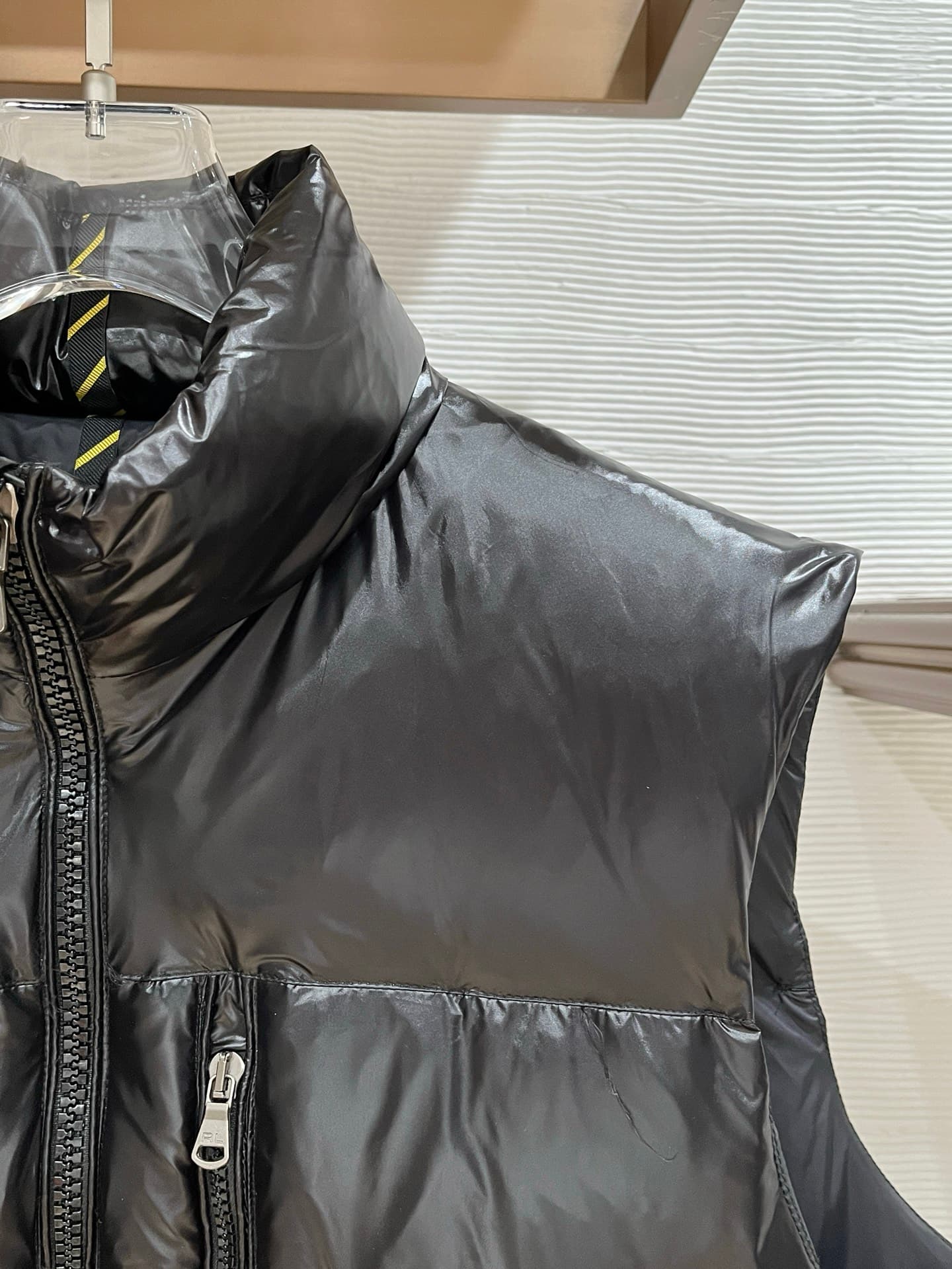 C11027 Ralph Lauren’s high-end recommended winter coat 2025 for men. It features a premium quality down jacket with a noble heritage and excellent fluffiness, making it an excellent warm-keeping item. This top-tier fashion garment incorporates design elem — image 3