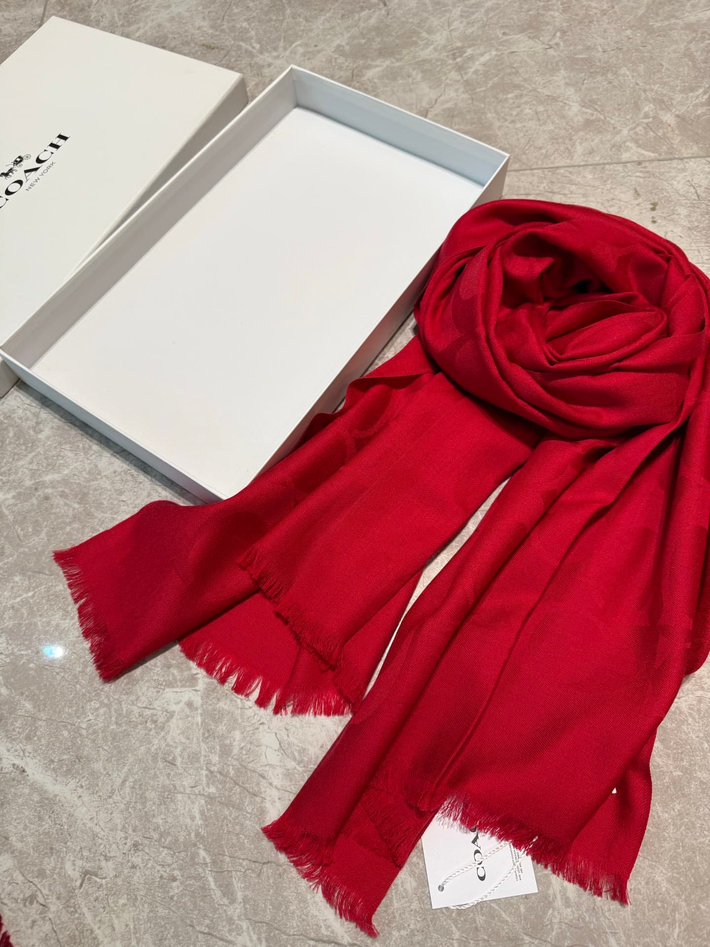 C30636 💰 Classic coach scarves/large shawls. Every color is beautiful! Extremely comfortable, elegant and luxurious in style; medium thickness, can be used as a shawl. When the office is too cold, these scarves are very practical – they’re both stylish an — image 6
