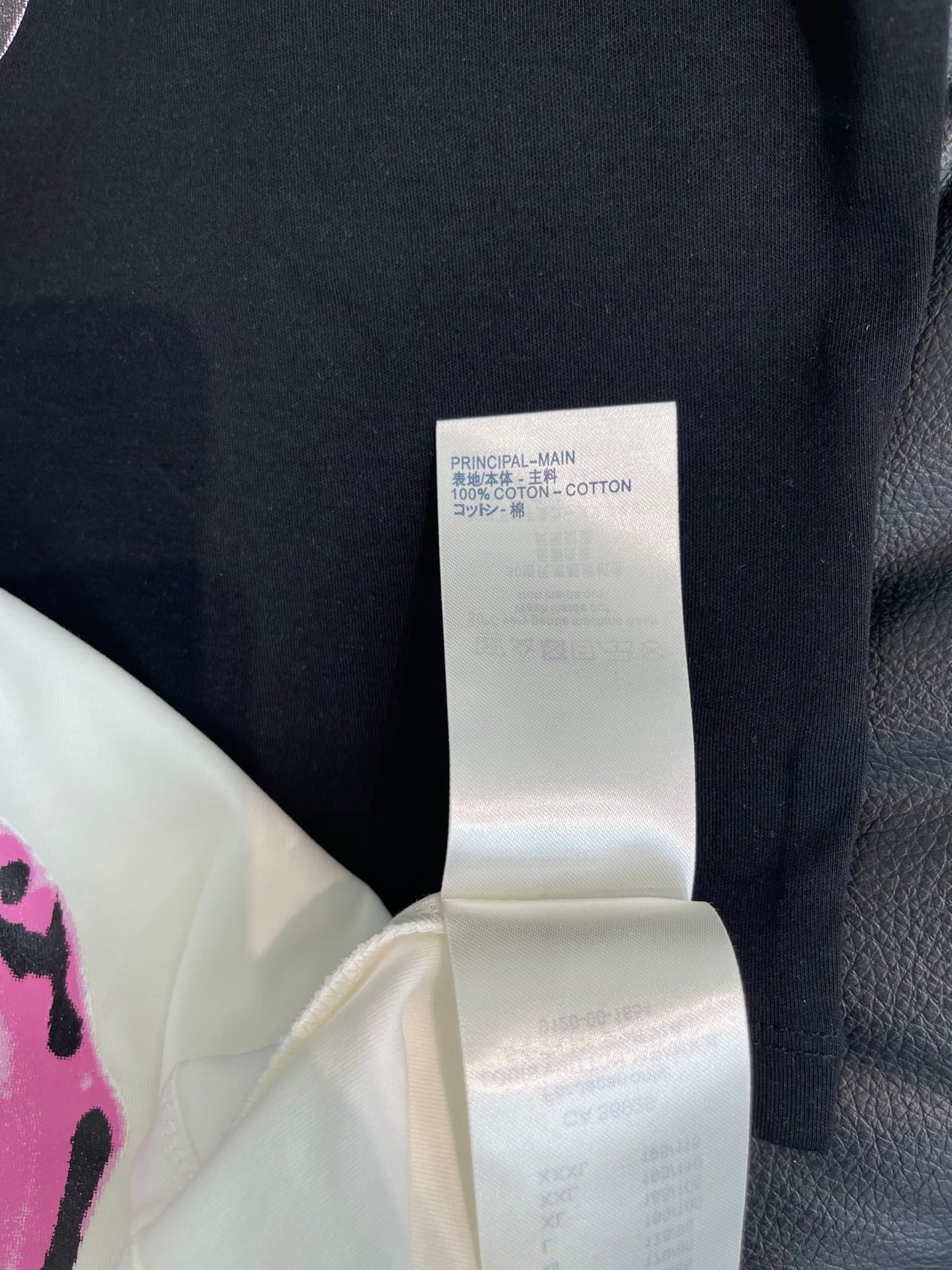 C18450 Louis Vuitto*26 Spring/Summer new model 💕 Pink stamp short-sleeve T-shirt! Custom-made, 100% cotton material – breathable and comfortable with a premium feel. Pink stamp + anchor pattern – fun and unique. Perfect for everyday wear or street-style o — image 8