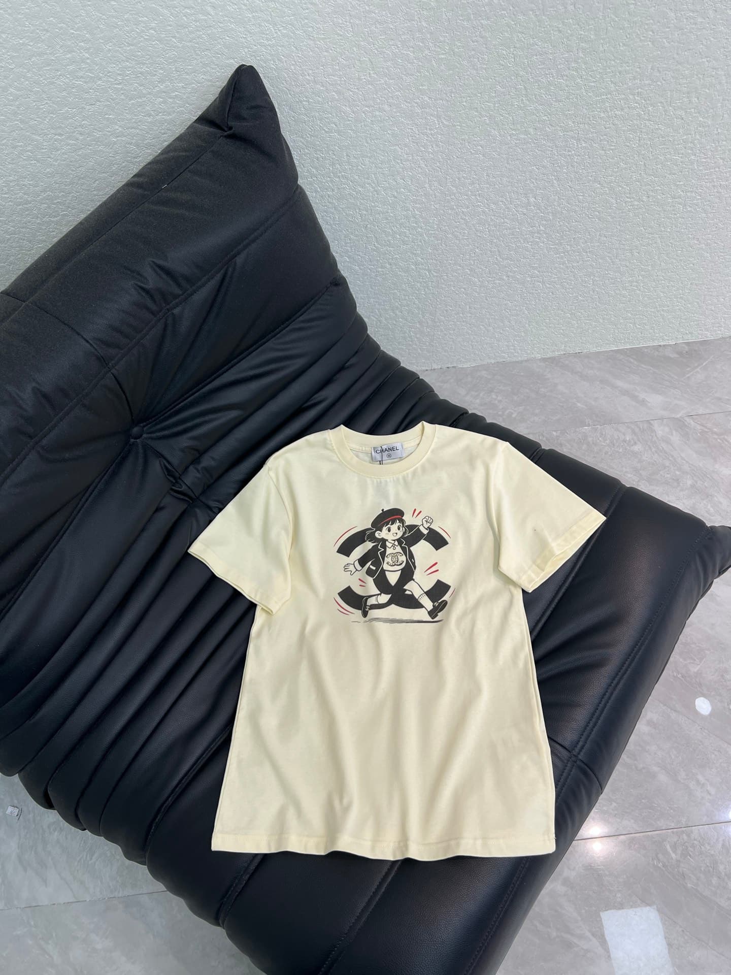 C18598 Chane*26 Spring/Summer new digital print two-C short-sleeve T-shirt. Made of pure cotton fabric. High-density, trendy sports-style design. A playful, youthful look with energetic design elements. High quality. SML AA size. — image 2