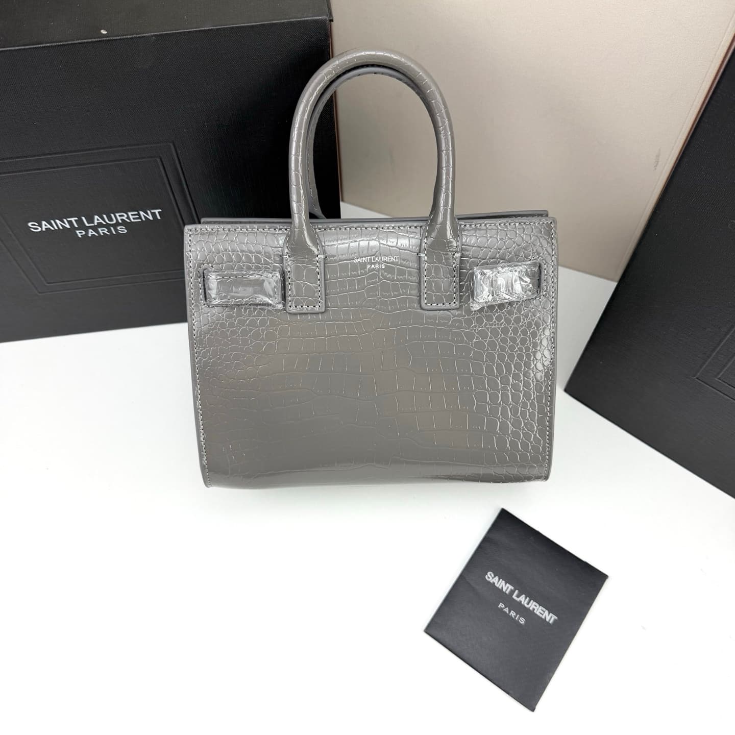 C8542 Iconic SAC DE JOUR handbag style. — image 2