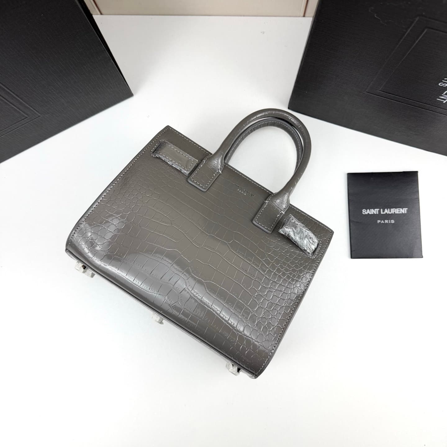 C8542 Iconic SAC DE JOUR handbag style. — image 5