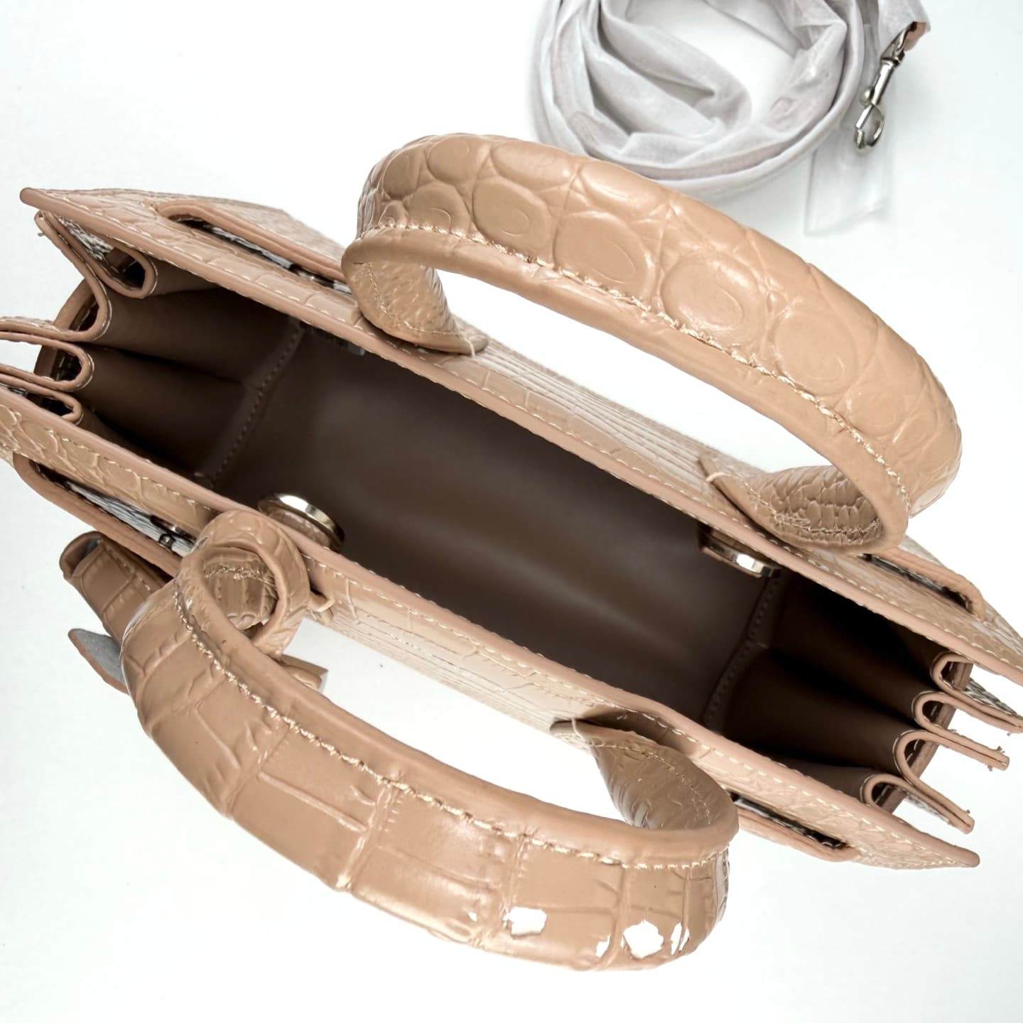 C8541 Iconic SAC DE JOUR handbag style. — image 7