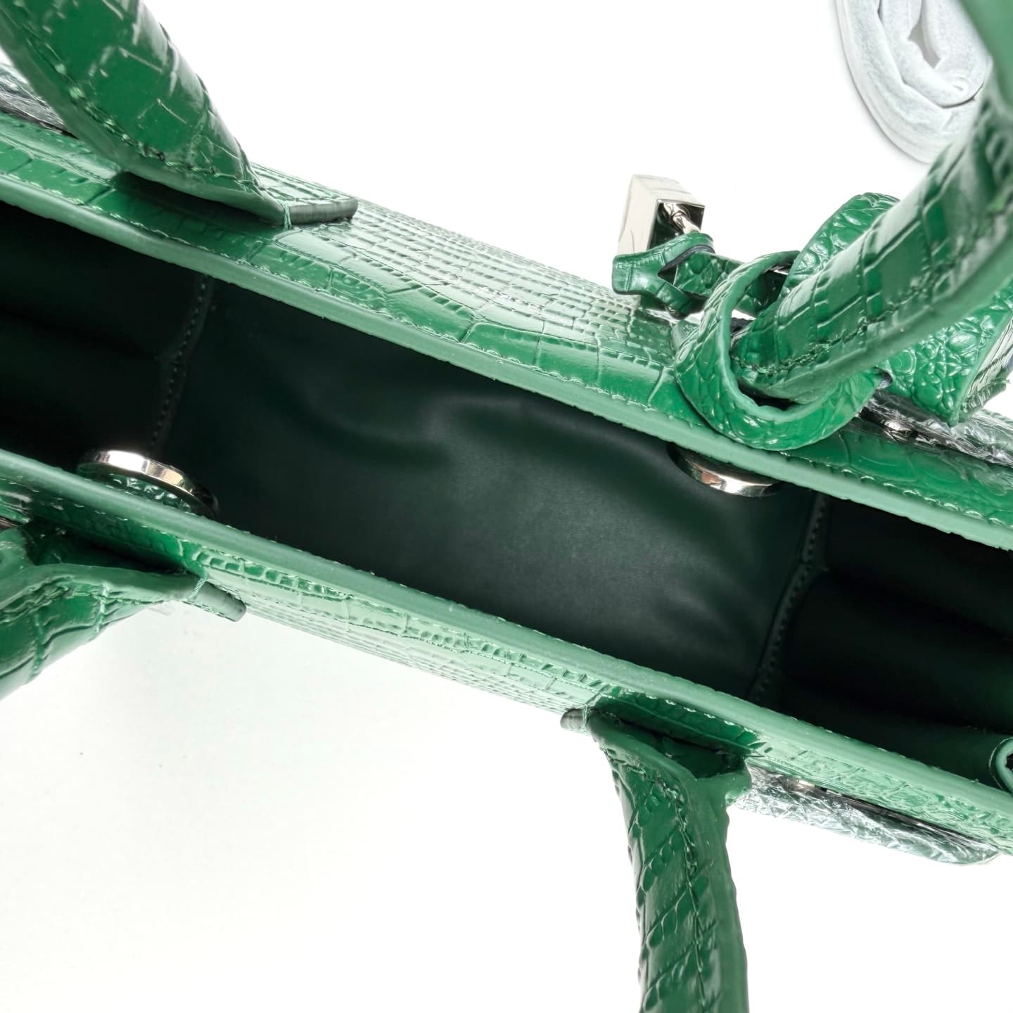 C8539 Iconic SAC DE JOUR handbag style. — image 7