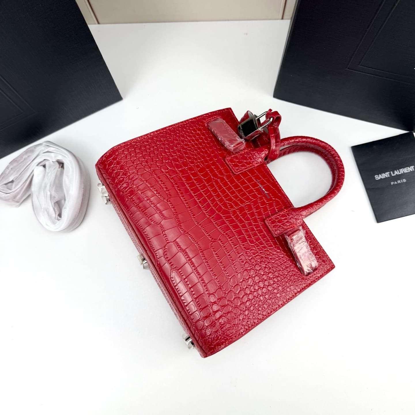 C8536 Iconic SAC DE JOUR handbag style. — image 5