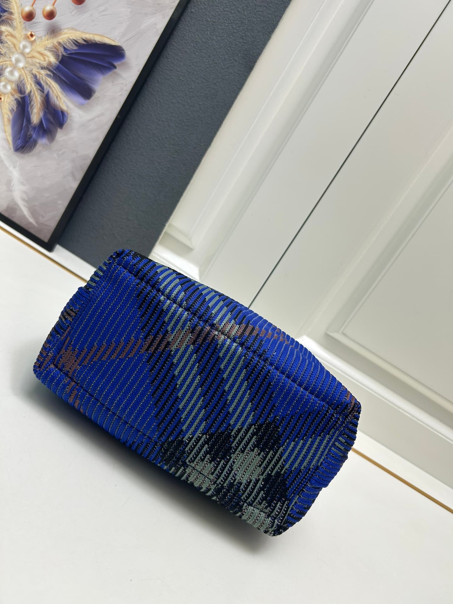 C41 ¥ Burberry’s latest lunchbox bags — image 7