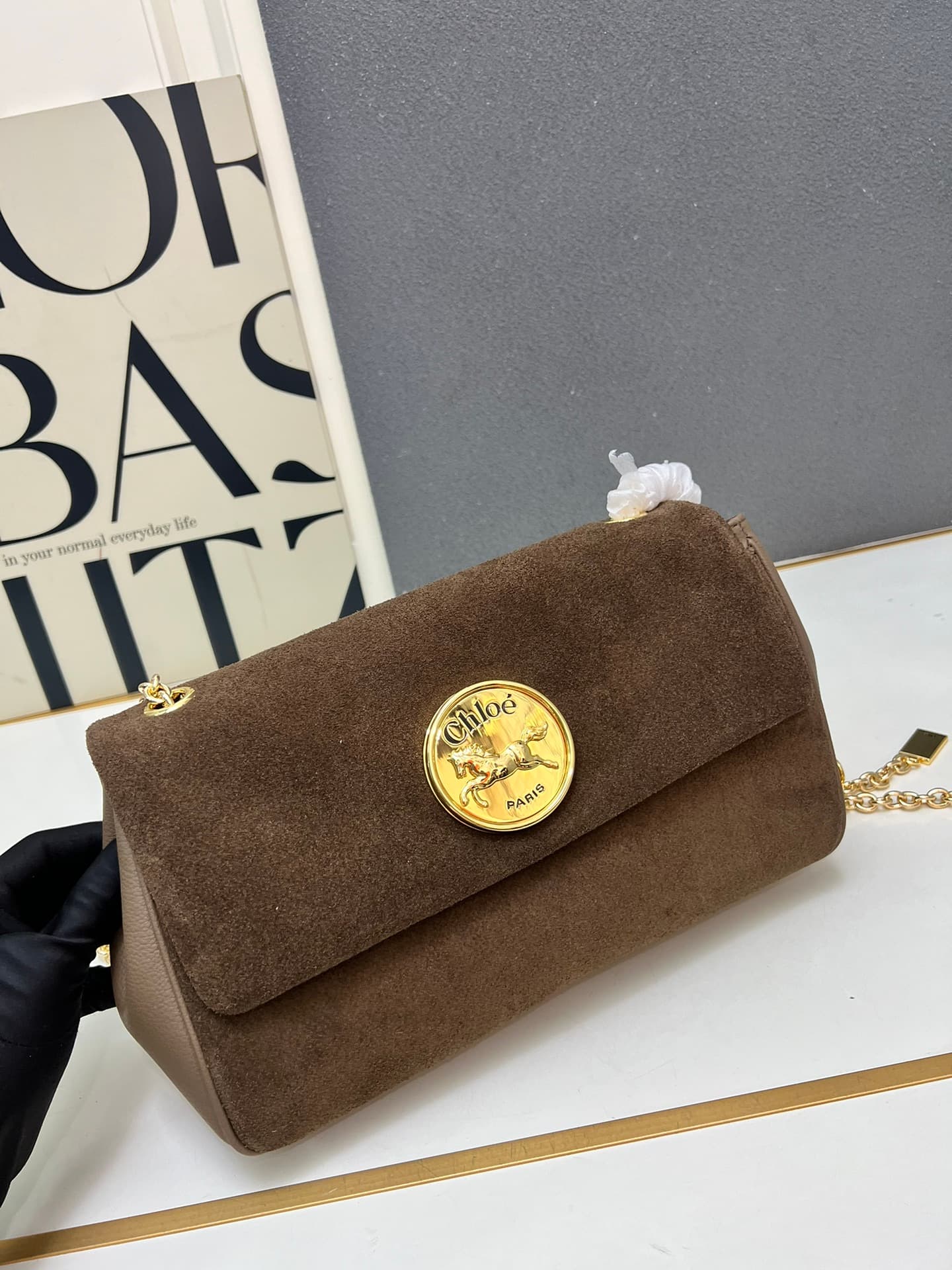 C8321 ¥ Slippery leather, with a gift box — image 3