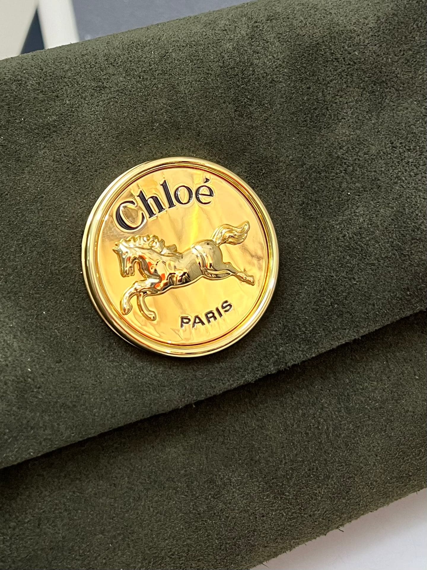 C8320 ¥ Suede material, with a gift box — image 5