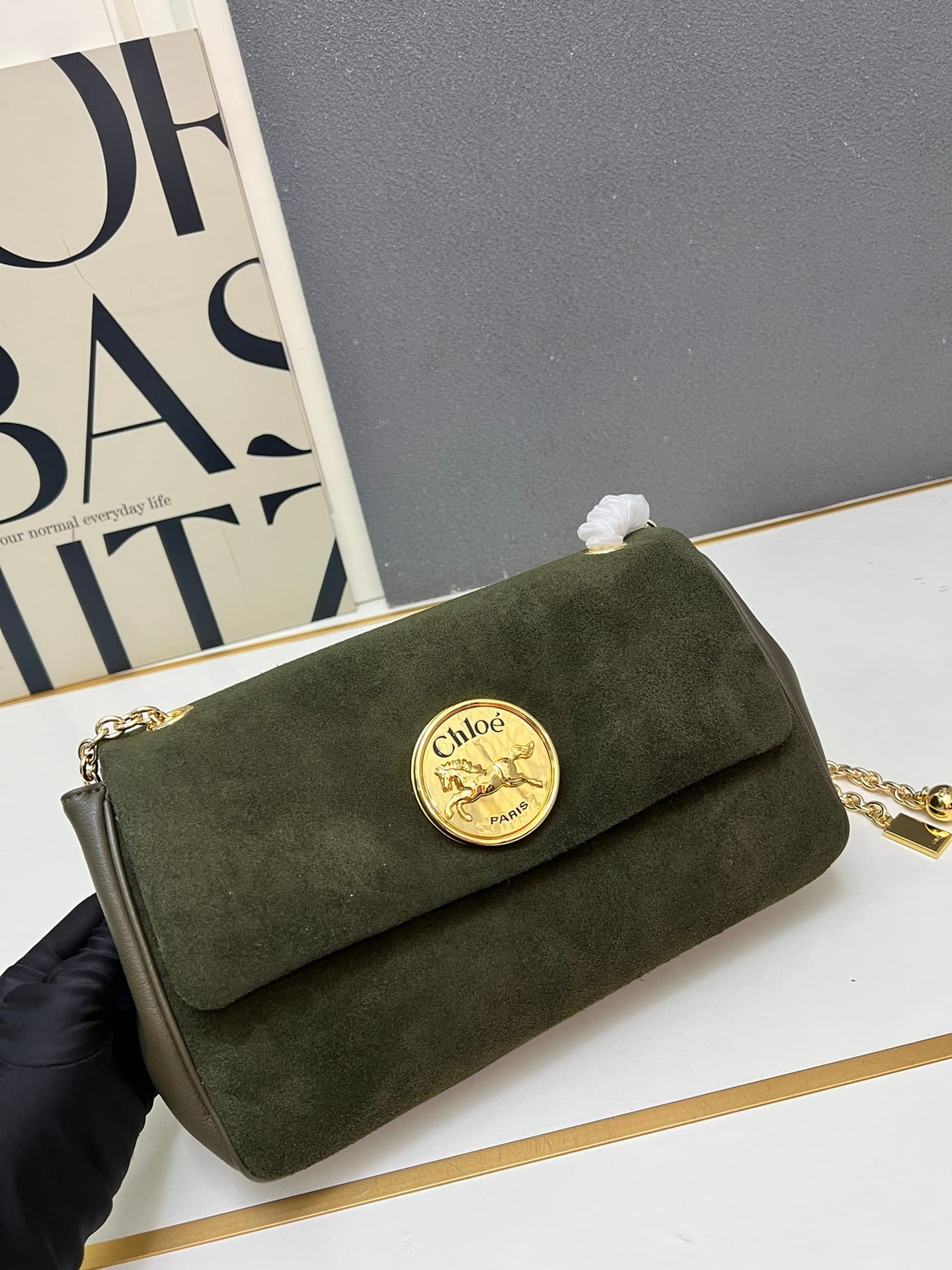 C8320 ¥ Suede material, with a gift box — image 3