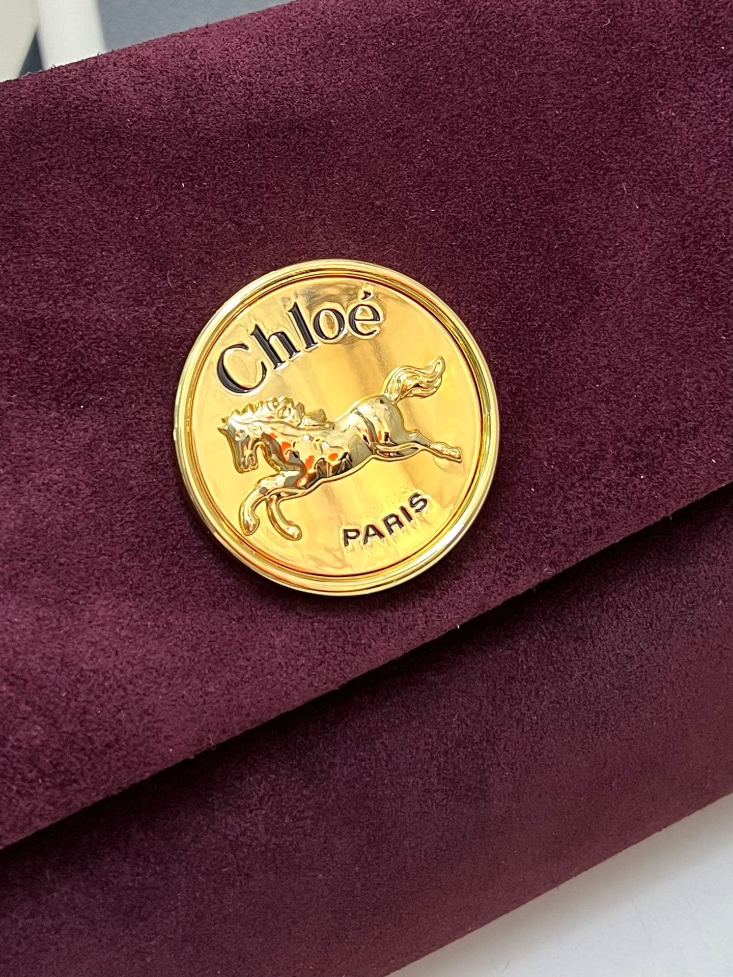 C8319 ¥ Suede leather with gift box — image 4