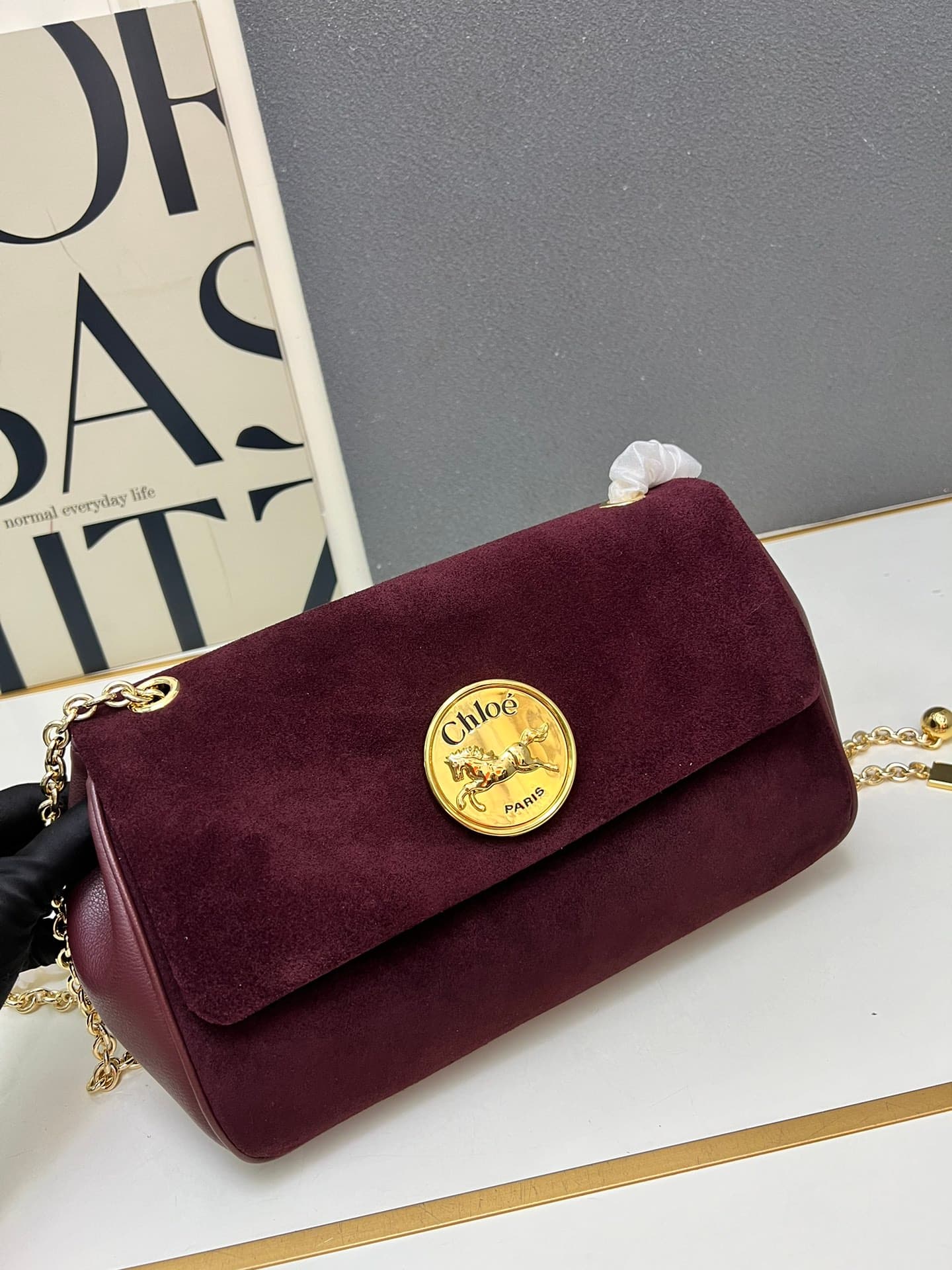 C8319 ¥ Suede leather with gift box — image 3