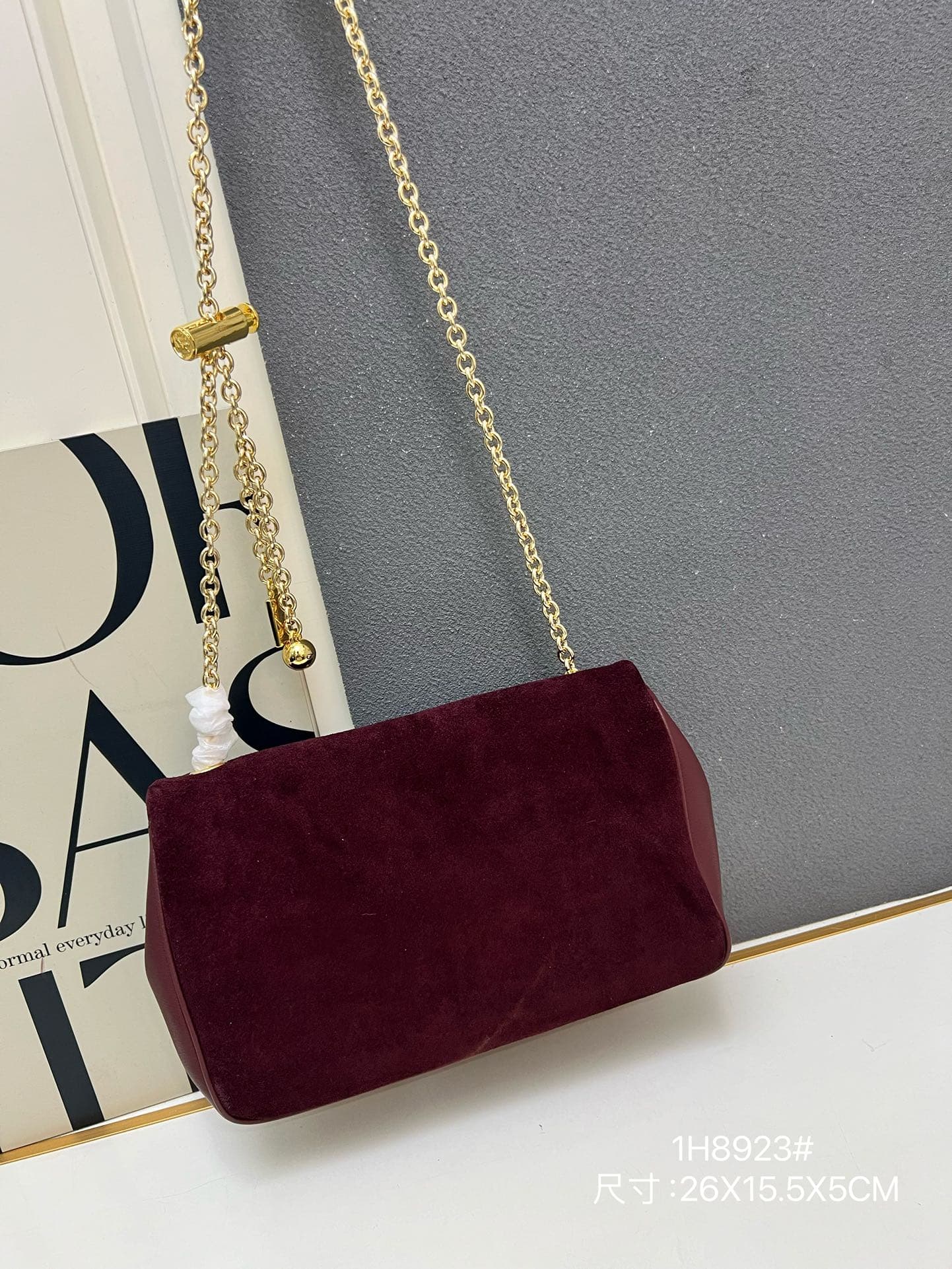 C8319 ¥ Suede leather with gift box — image 2
