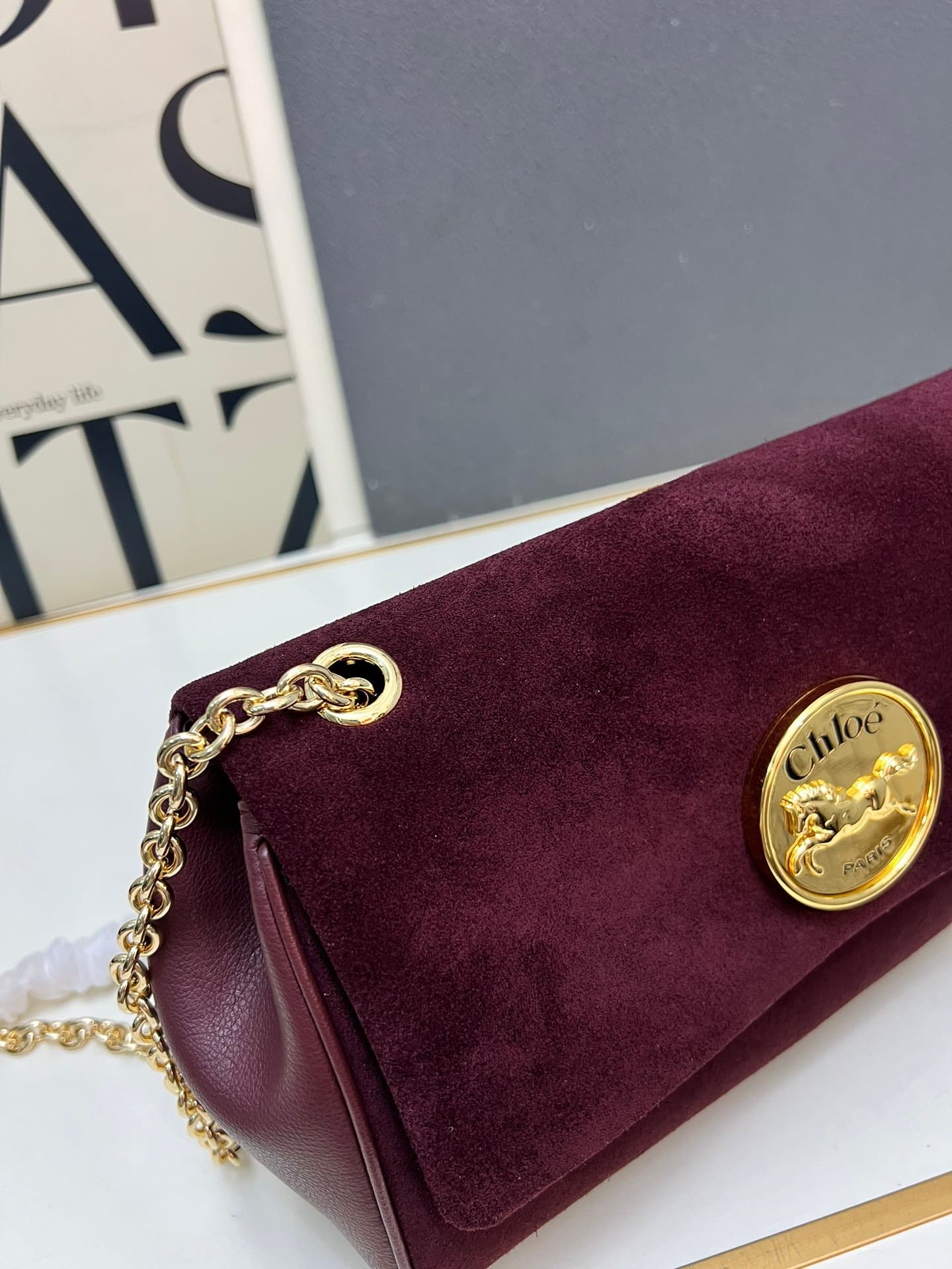 C8319 ¥ Suede leather with gift box — image 5