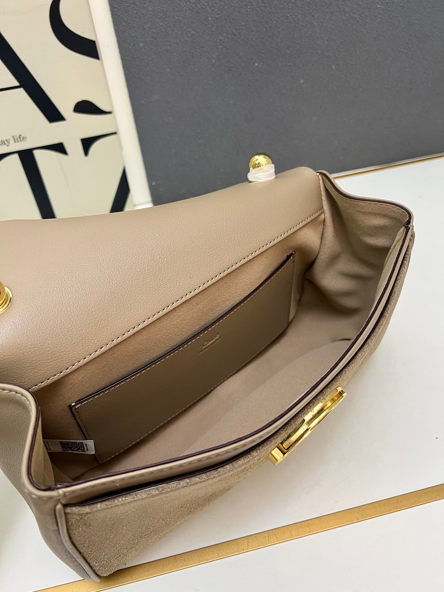 C8318 ¥ Slipped leather with gift box — image 7