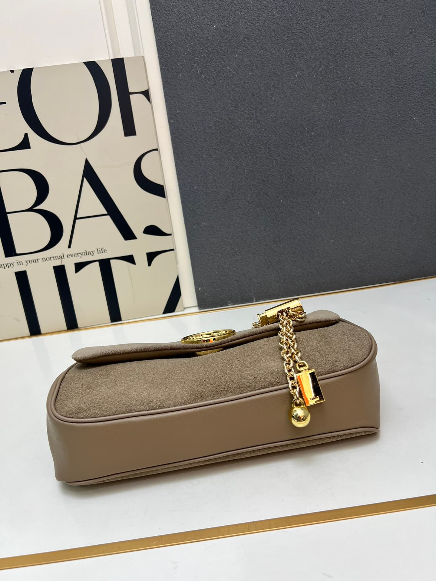 C8318 ¥ Slipped leather with gift box — image 6