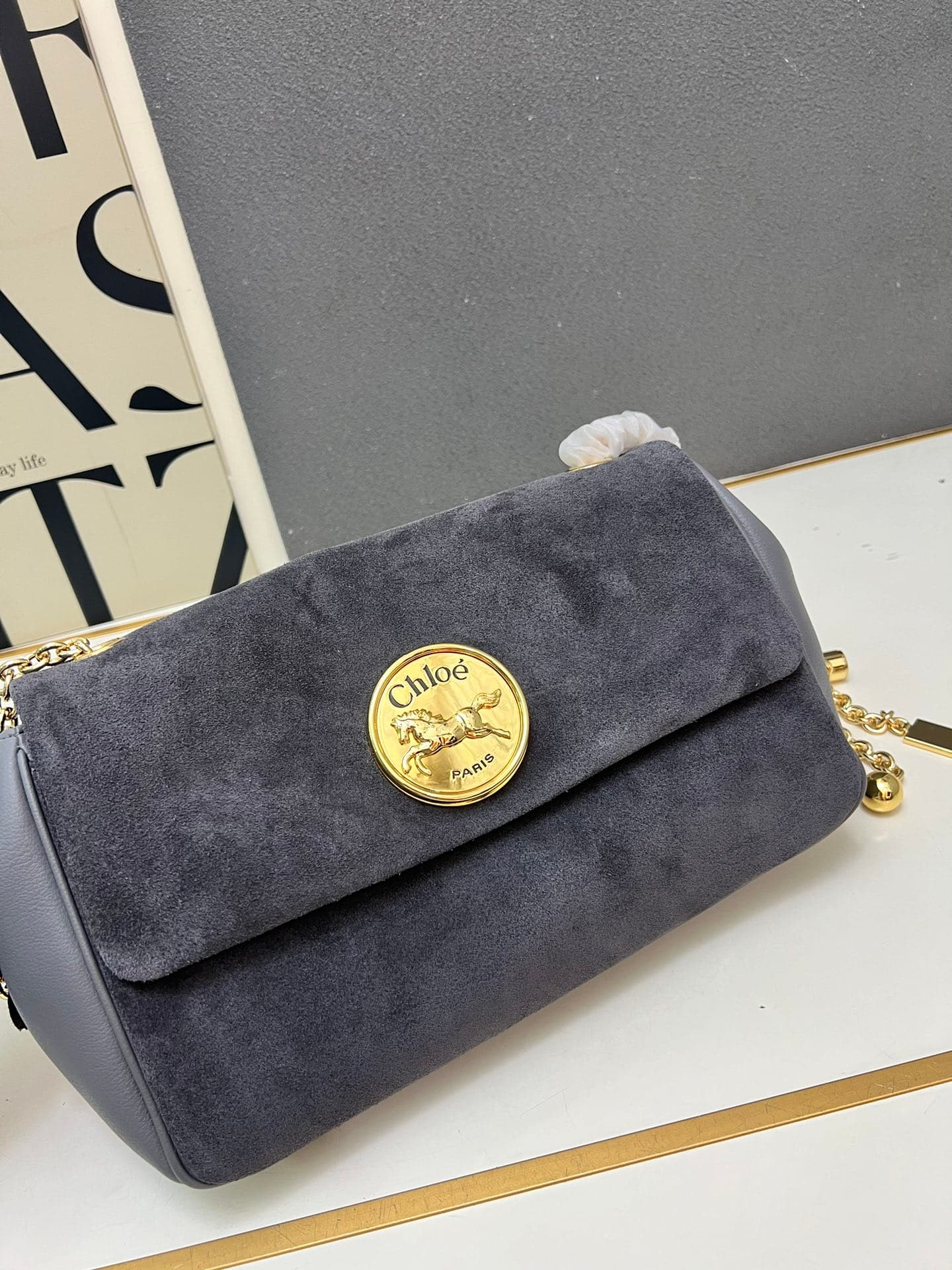 C8315 ¥ Suede leather with gift box — image 3