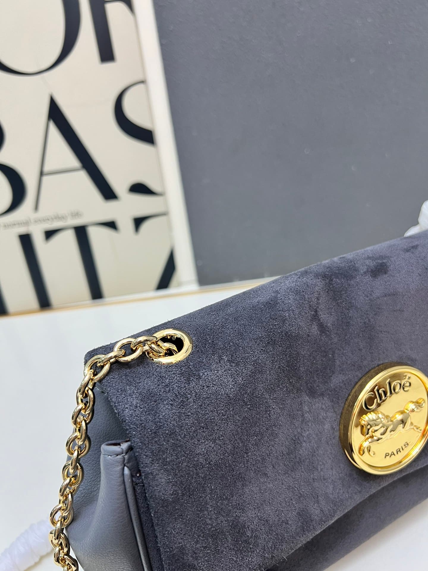 C8315 ¥ Suede leather with gift box — image 4