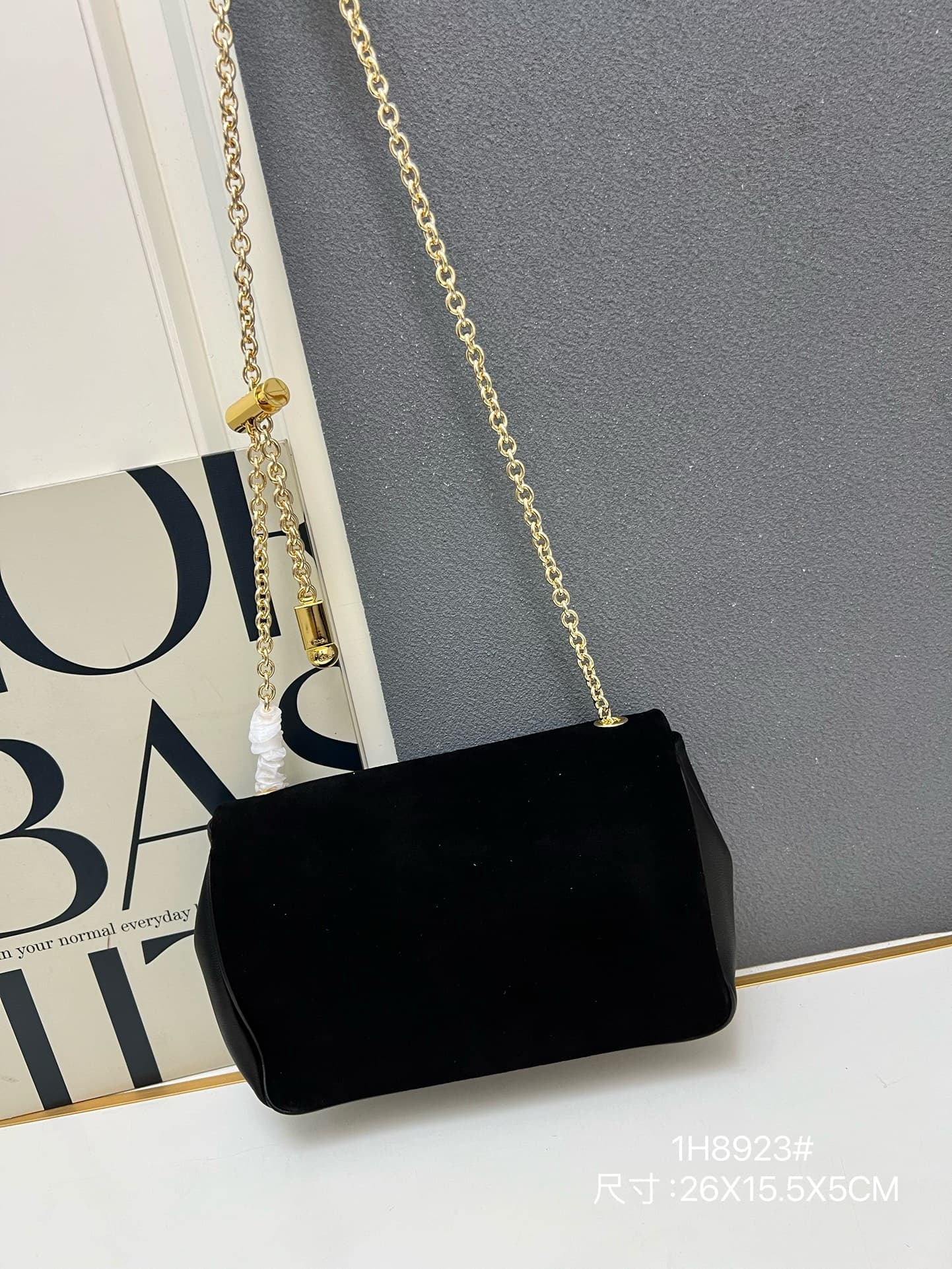 C8316 ¥ Suede leather with gift box — image 2