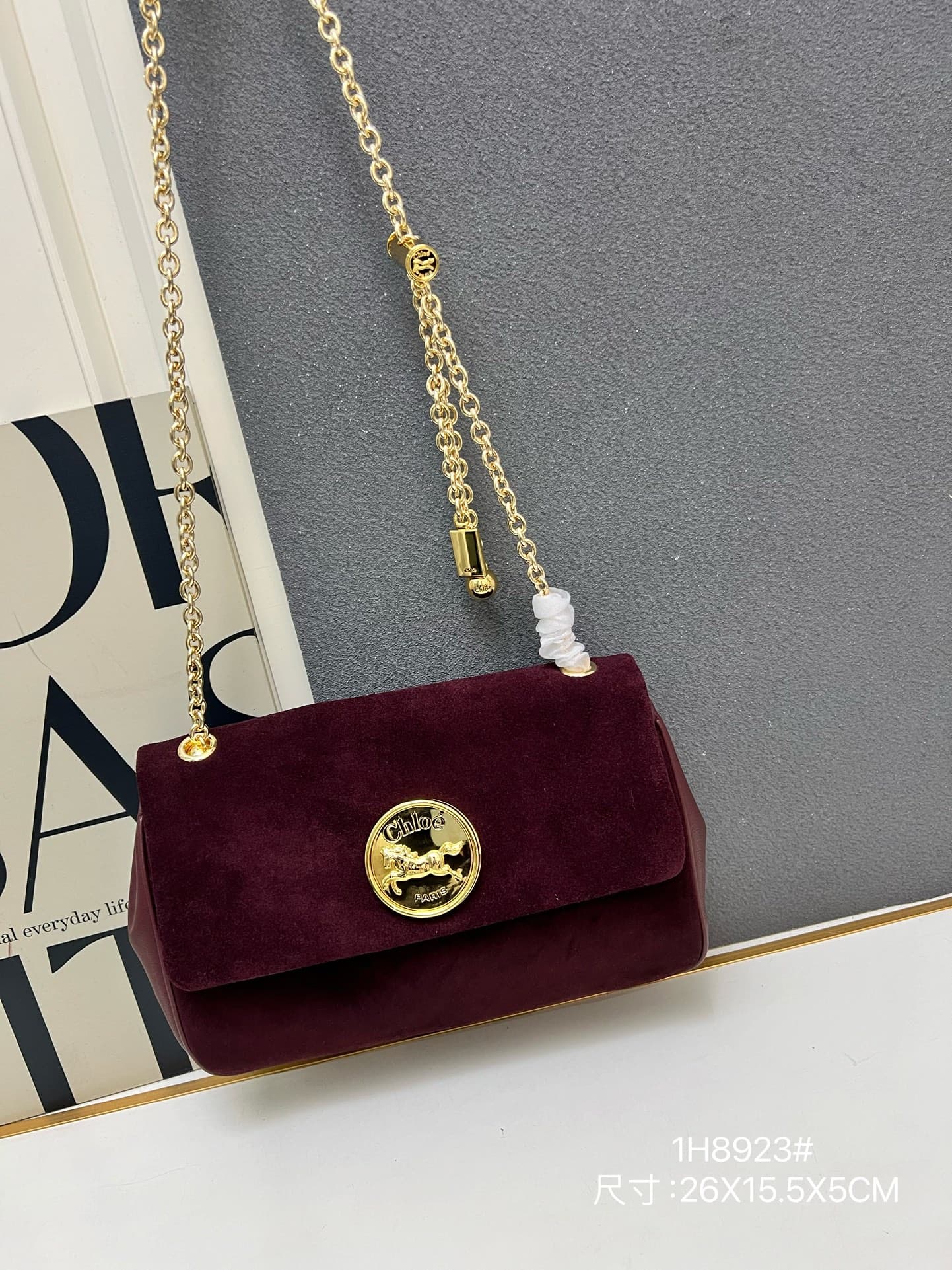C8314 ¥ Suede leather with gift box — image 2
