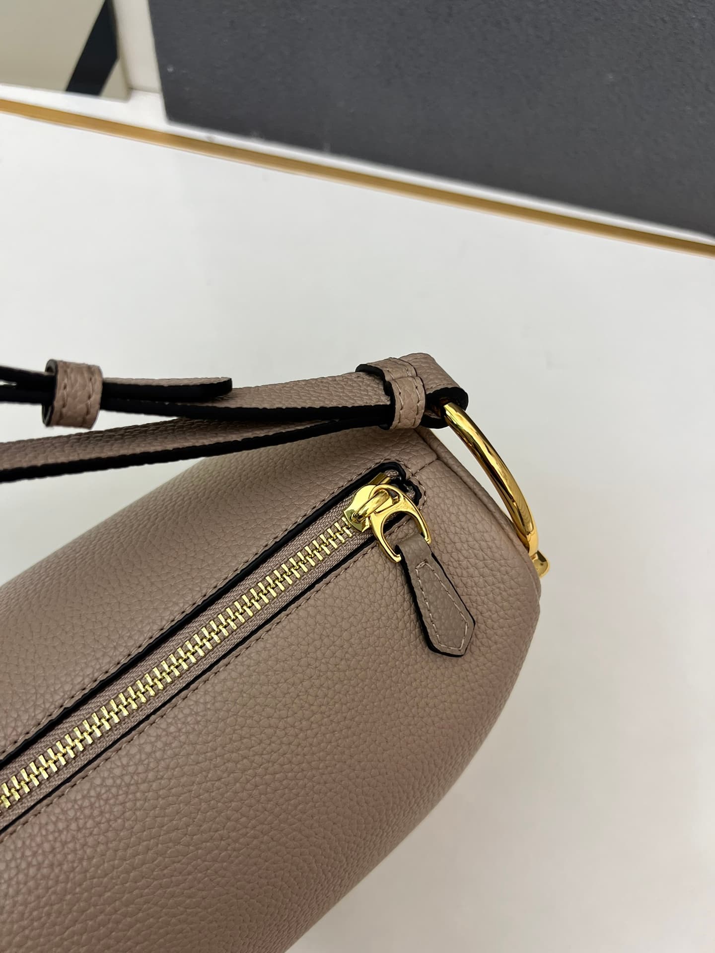 C8307 Gucc gift box — image 6