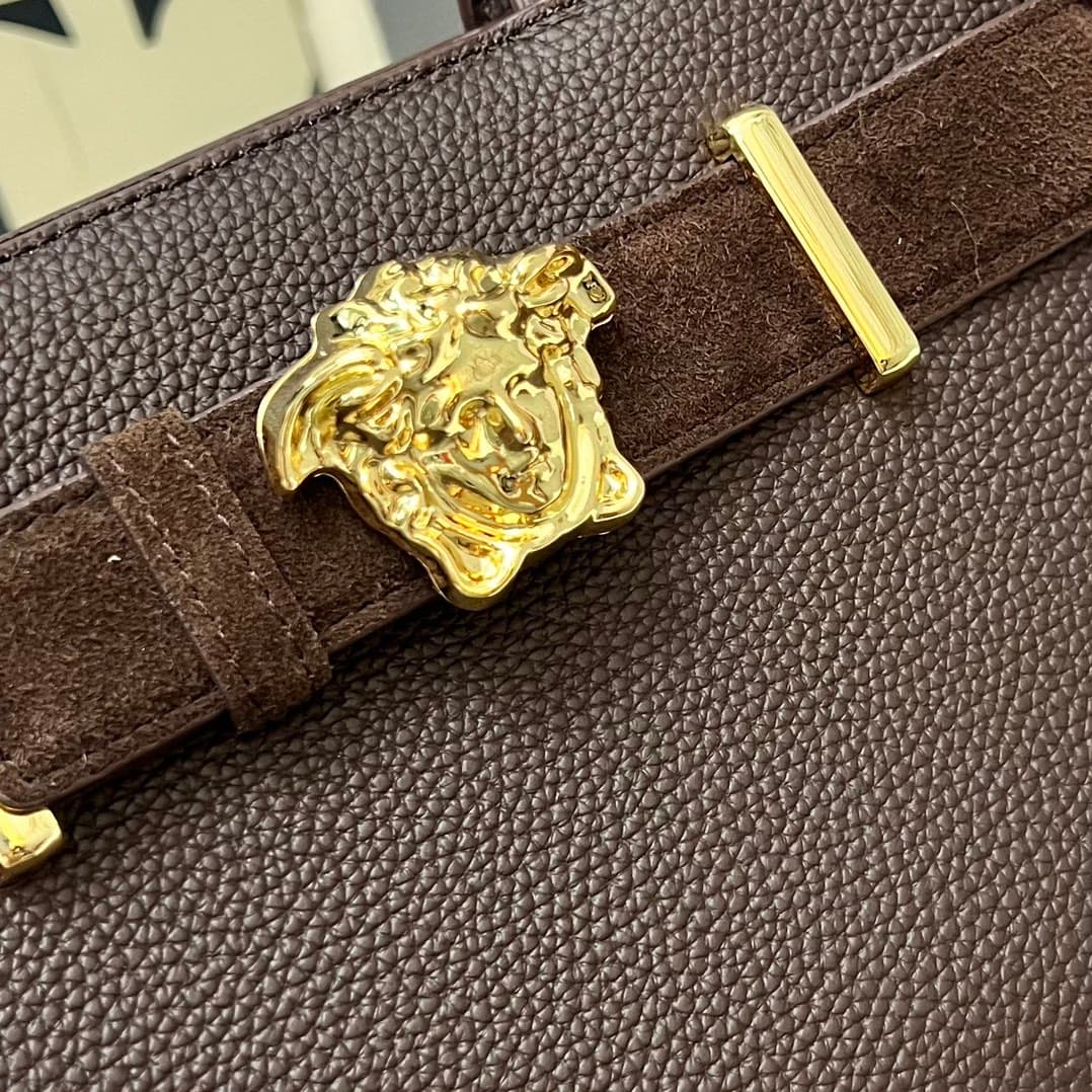 C8311 VERSACE/Versace women’s clothing can be carried in hand or slung over the shoulder (similar to popular celebrities’ styles). New model – available as a gift box. — image 5