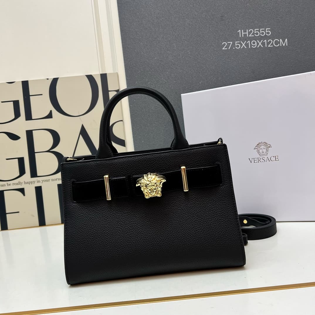 C8308 VERSACE/Versace women’s handbag, suitable for carrying or slinging over the shoulder (similar to those worn by popular celebrities). New model – comes with a gift box.