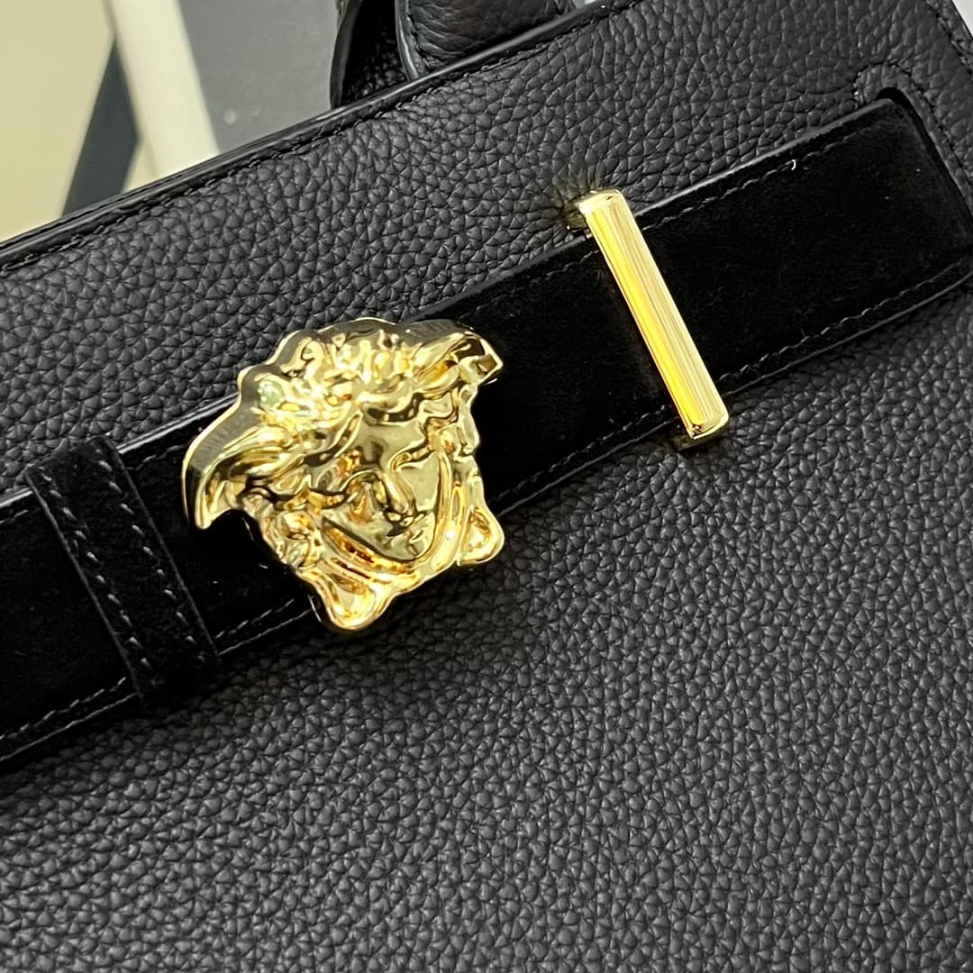 C8308 VERSACE/Versace women’s handbag, suitable for carrying or slinging over the shoulder (similar to those worn by popular celebrities). New model – comes with a gift box. — image 5