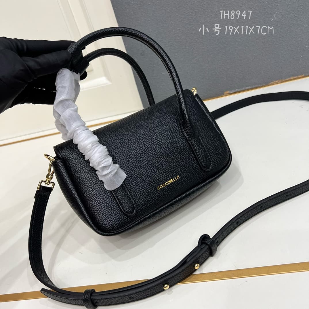 C8329 Small size, comes with a gift box. The new COCCINELLE Coconne crossbody bag is made of litchi-textured cowhide material. It can be worn on the hand or shoulder, offering a casual and stylish look, simple and elegant. — image 2