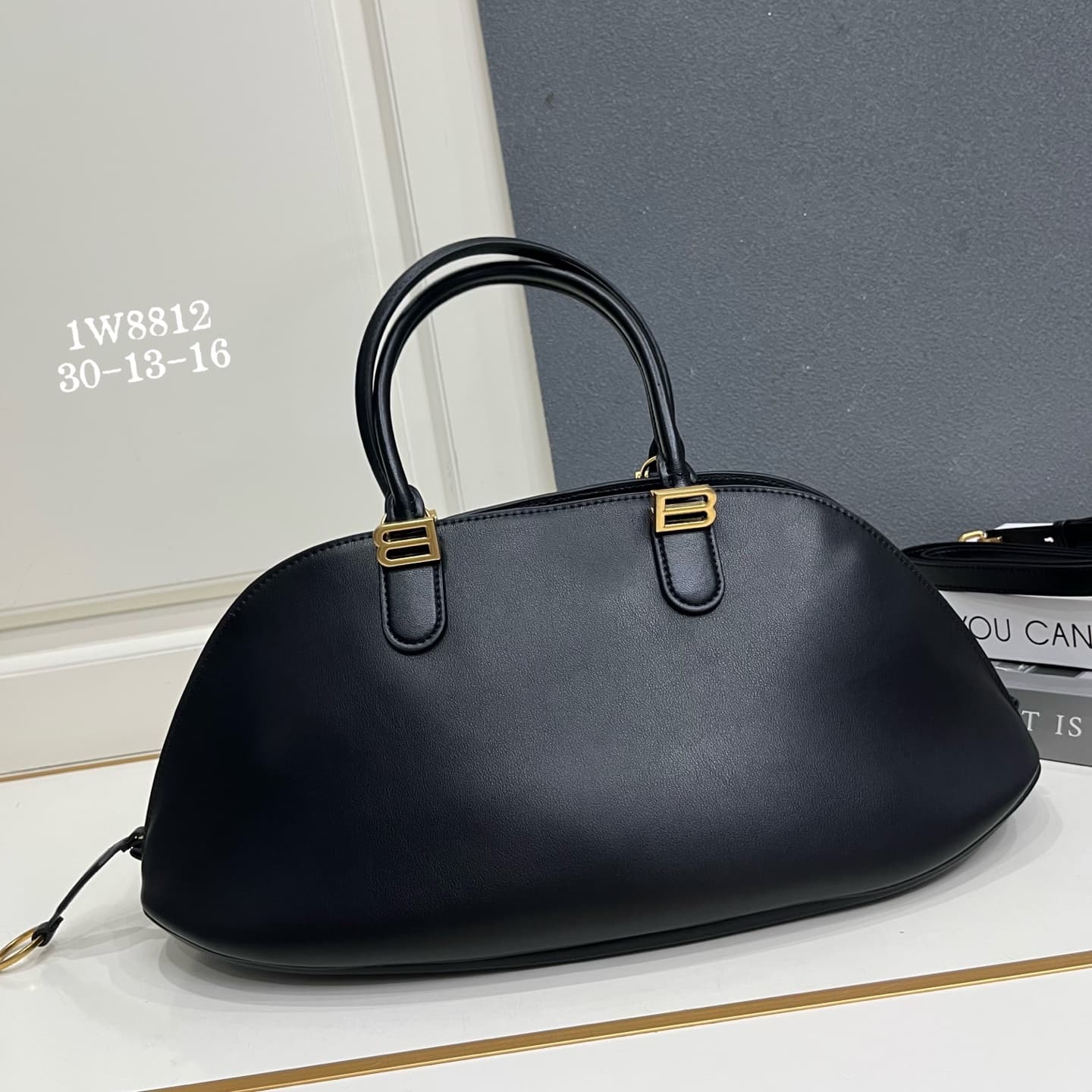 C3208 Balenciaga 2026 Bolero collection – Shell bag, top-grain cowhide — image 1