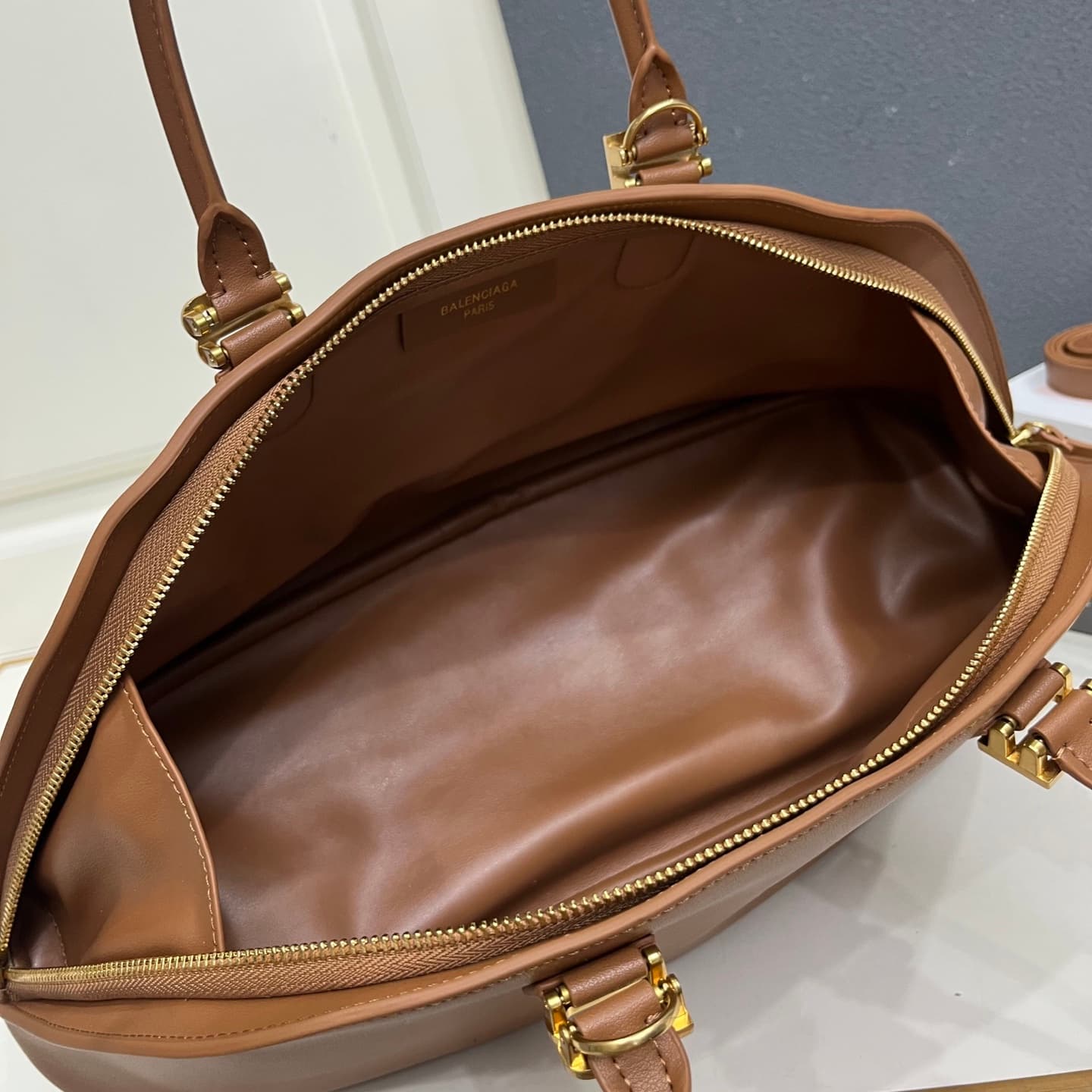 C3206 Balenciaga 2026 Bolero collection – Shell bag, top-grade cowhide material — image 8