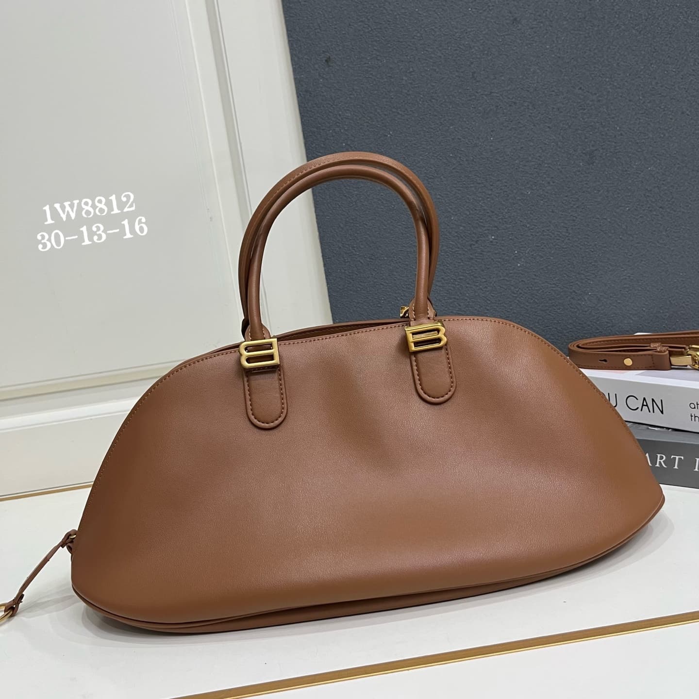 C3206 Balenciaga 2026 Bolero collection – Shell bag, top-grade cowhide material — image 1