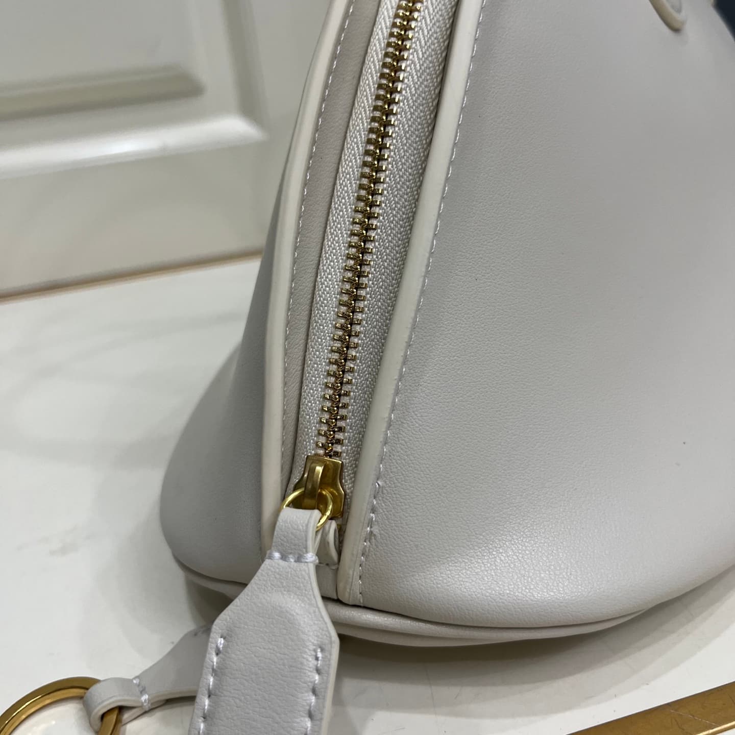 C3205 Balenciaga 2026 Bolero collection – Shell bag, top-grade cowhide material — image 6