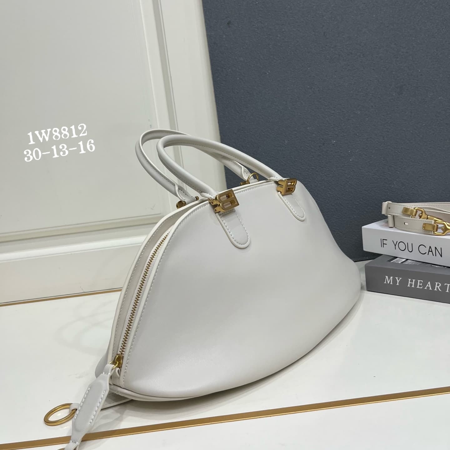 C3205 Balenciaga 2026 Bolero collection – Shell bag, top-grade cowhide material — image 2