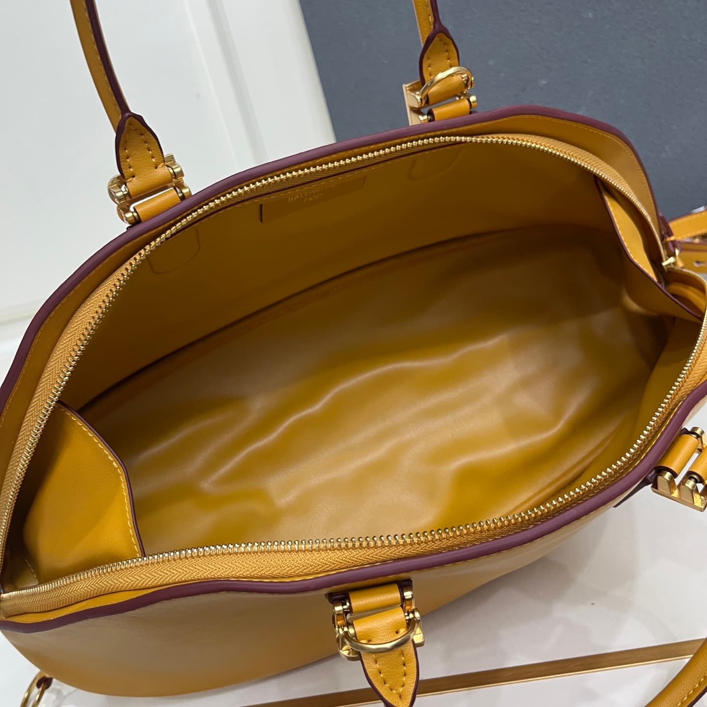 C3204 Balenciaga 2026 Bolero design, shell bag, top-grade cowhide — image 8