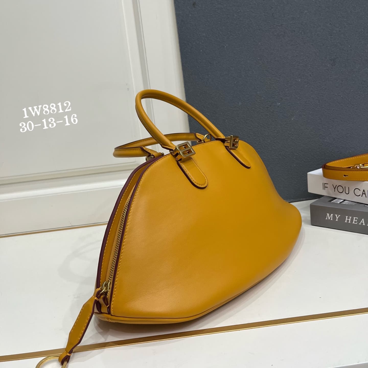 C3204 Balenciaga 2026 Bolero design, shell bag, top-grade cowhide — image 2