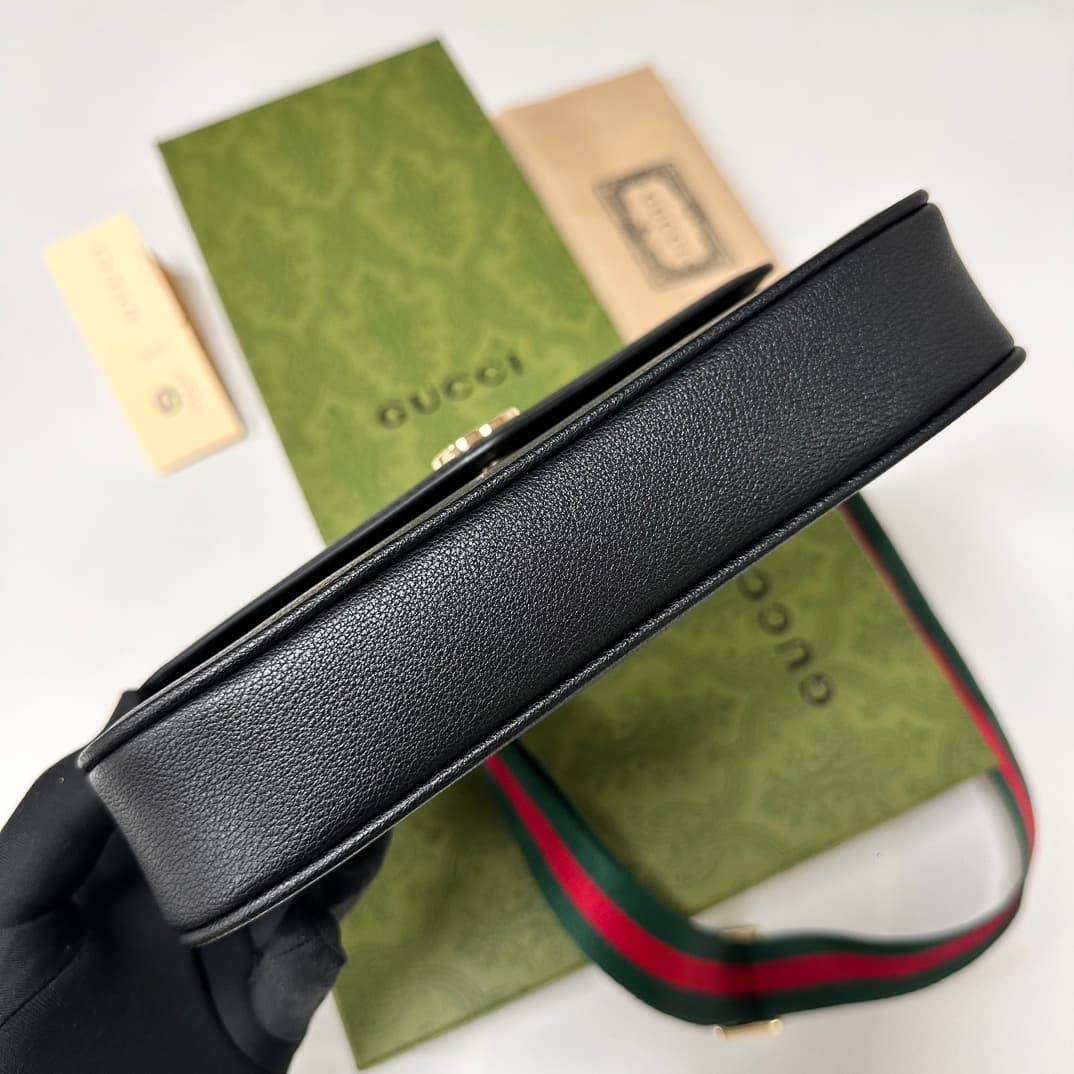 C3911 GUCCI new model, original quality – shown in real photos! Suitable for both men and women. Model number: 764961. PVC blue color 🎈🎈🎈. Dimensions: width 22X, height 13X, side width 4. 🎉🎉🎉 Shipping started! 52001000 — image 7