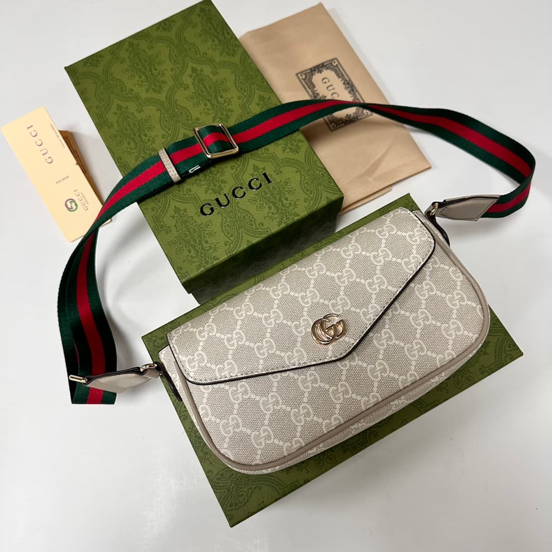 C3910 GUCCI new model, original quality – verified by real photos! Suitable for both men and women. Model number: 764961. PVC blue color 🎈🎈🎈. Dimensions: width 22X, height 13X, side width 4. 🎉🎉🎉 Shipping started! 52001000 — image 1