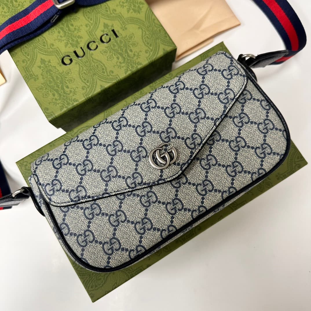 C3912 GUCCI new model, original quality – real photos! Suitable for both men and women. Model number: 764961. PVC blue color 🎈🎈🎈. Dimensions: width 22X, height 13X, side width 4. 🎉🎉🎉 Shipping started! 52001000 — image 2