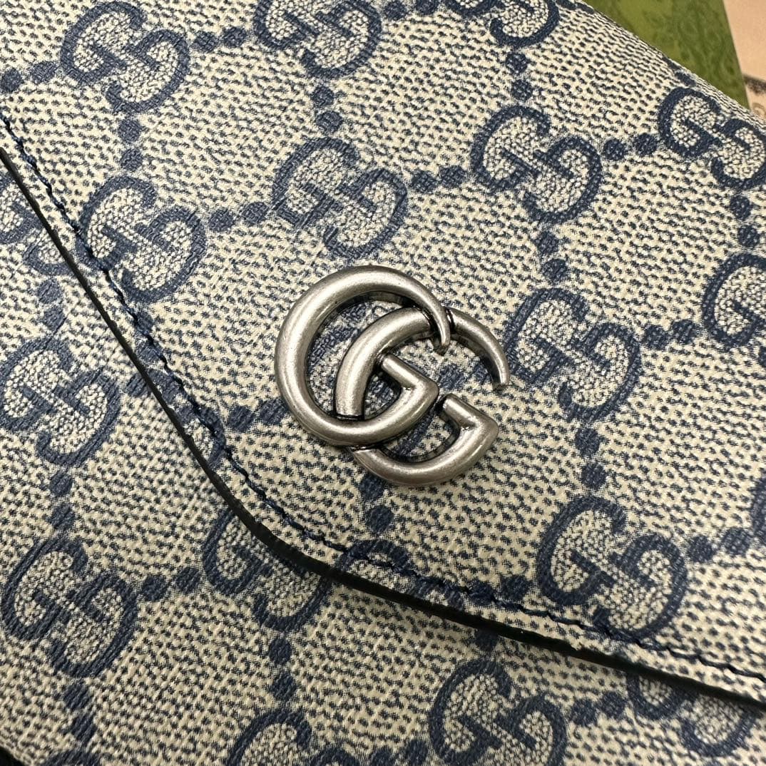C3912 GUCCI new model, original quality – real photos! Suitable for both men and women. Model number: 764961. PVC blue color 🎈🎈🎈. Dimensions: width 22X, height 13X, side width 4. 🎉🎉🎉 Shipping started! 52001000 — image 5