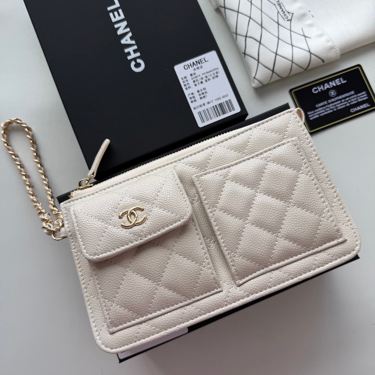 C811 🌸 New model 🔥 Packaged in the original packaging (33819 – classic small hardware). Chanel 📢🔥 The chain can be used as a handbag.💪 It looks very impressive. Although it’s small, it has plenty of space inside: pockets for cards, zippers, and coins. Ver — image 3
