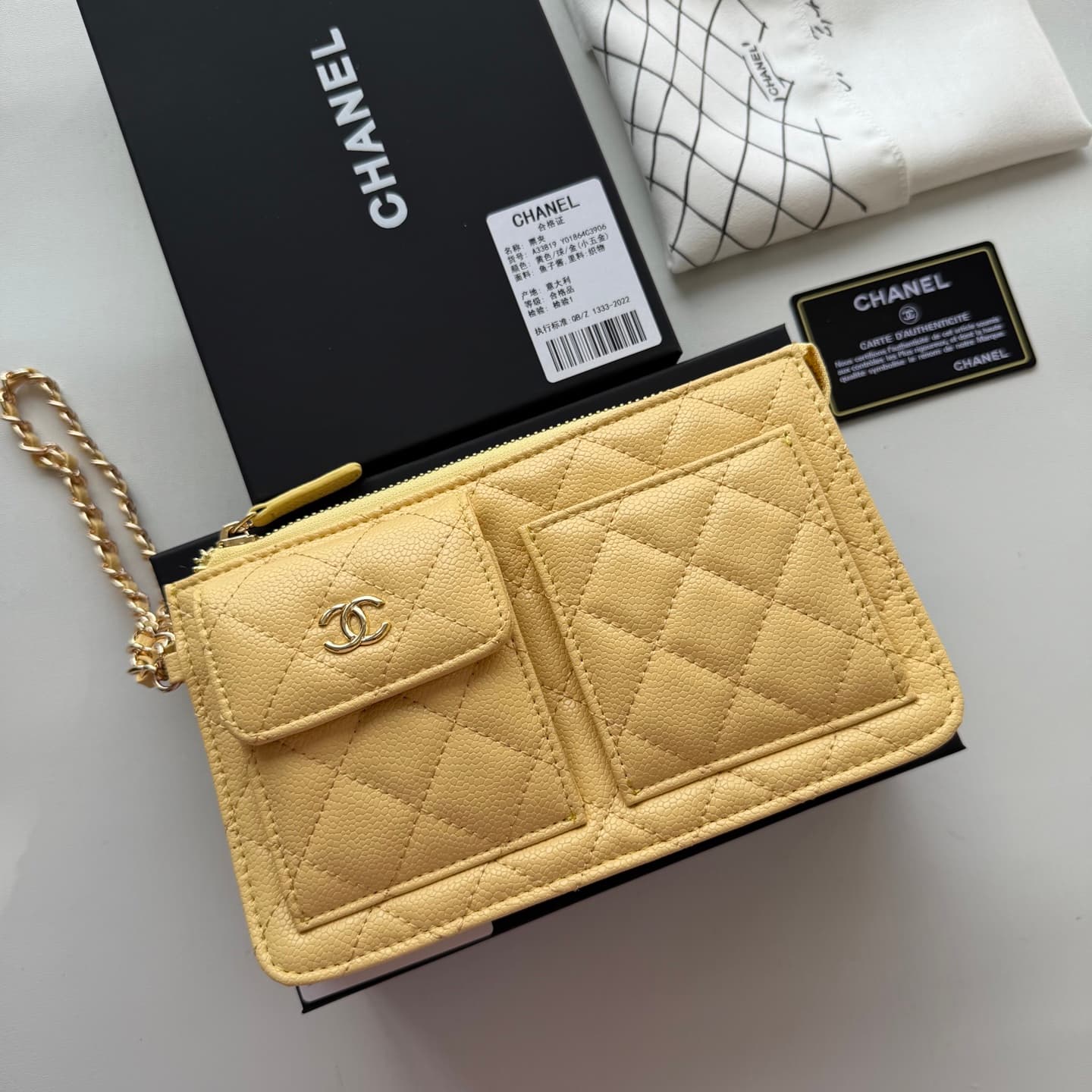 C812 🌸 New model 🔥 Packaged in the original packaging (33819 – classic small hardware). Chanel 📢🔥 The chain can be used as a handbag💪 It looks very stylish. Although it’s small, it has plenty of space inside: compartments for cards, zippers, and coins. It — image 2
