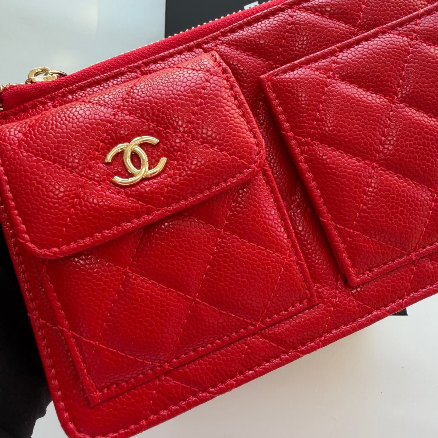 C814 🌸 New model 🔥 Packaged in the original packaging (33819 – classic small accessories) Chanel 📢🔥 The chain can be used as a handbag💪 It looks very impressive. Despite its small size, it has plenty of space inside: compartments for cards, zippers, and c — image 4
