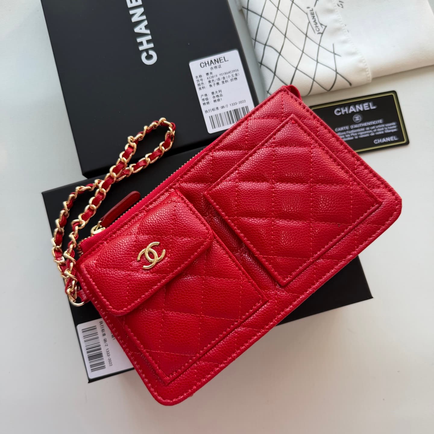 C814 🌸 New model 🔥 Packaged in the original packaging (33819 – classic small accessories) Chanel 📢🔥 The chain can be used as a handbag💪 It looks very impressive. Despite its small size, it has plenty of space inside: compartments for cards, zippers, and c — image 6