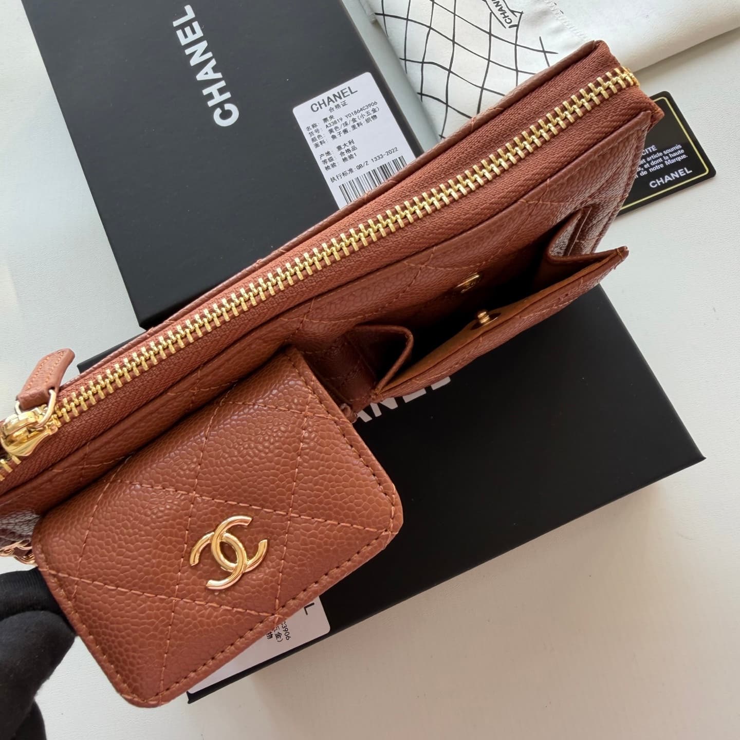 C815 🌸 New model 🔥 Packaged in the original packaging (33819 – classic small accessories) Chanel 📢🔥 The chain can be used as a handbag💪 It looks very stylish. Although it’s small, it has plenty of space inside: pockets for cards, zipper, and change money  — image 6