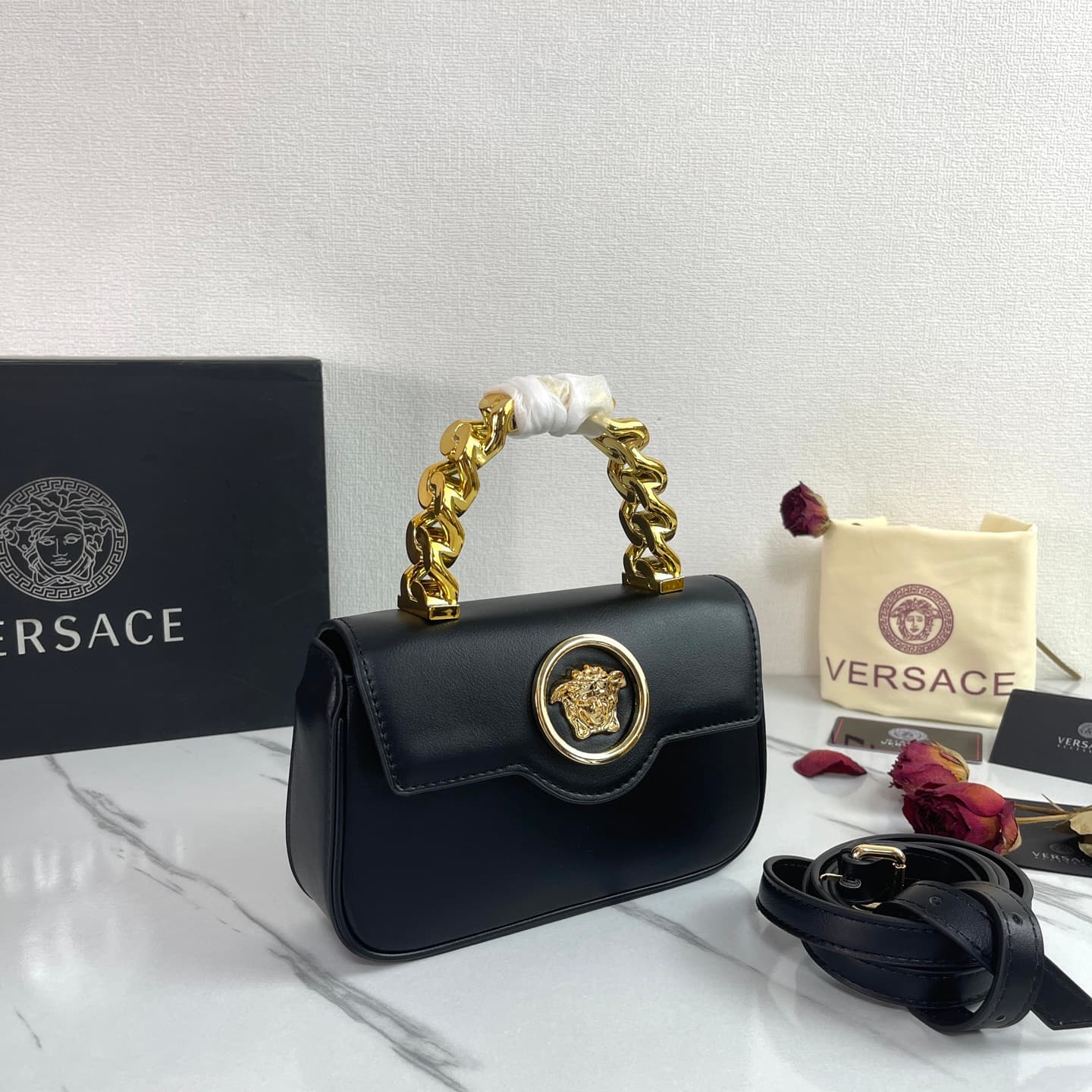 C2809 The new product is selling extremely well! The Versace handbag with shoulder strap features a Medusa head design, with the “ton-sur-ton” pattern in the center. The detachable and adjustable handle at the top of the strap offers additional options fo — image 2