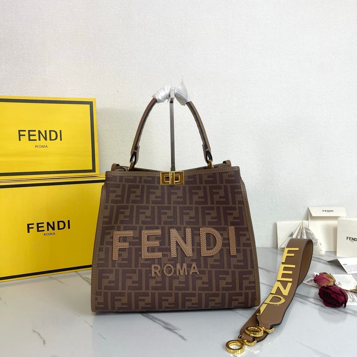 C2802 Fendi Perkaboo tote bags in vintage/retro styles, with heavy-duty embossing techniques. They are both vintage-looking and durable. Made from high-quality leather material—different from previous models, you can immediately notice their premium quali — image 1