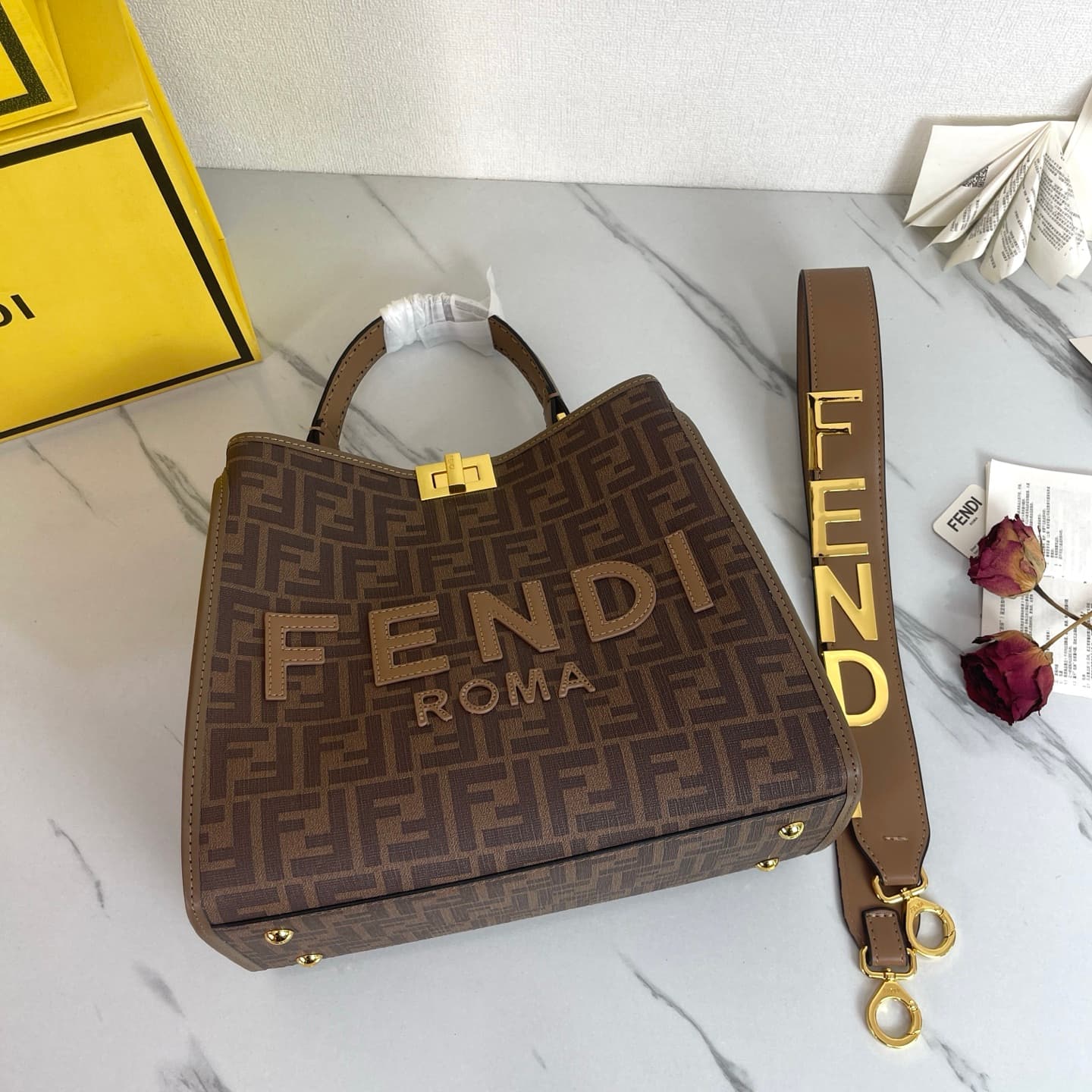 C2802 Fendi Perkaboo tote bags in vintage/retro styles, with heavy-duty embossing techniques. They are both vintage-looking and durable. Made from high-quality leather material—different from previous models, you can immediately notice their premium quali — image 4